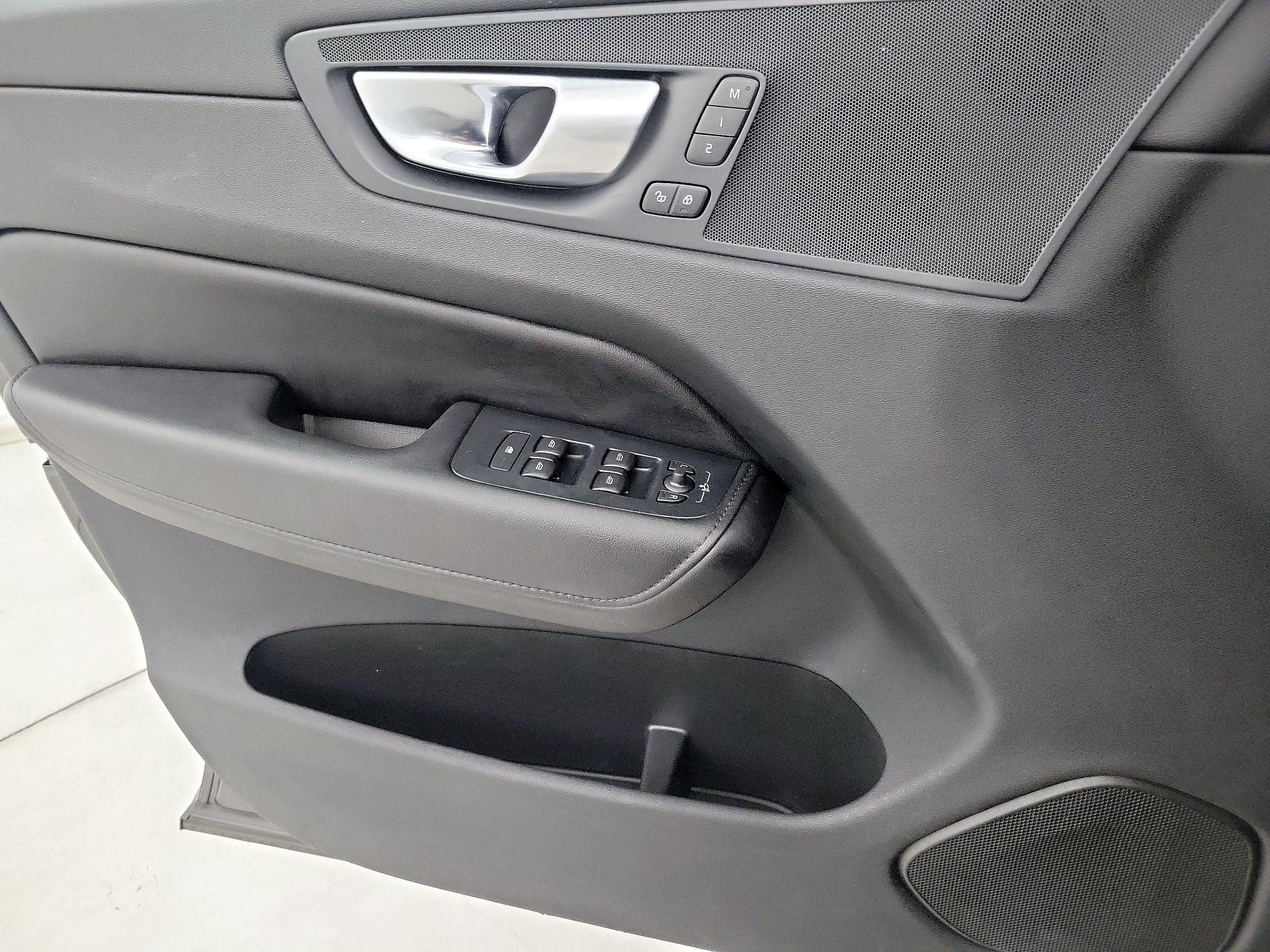 Thumbnail: 2024 Volvo XC60 - 12