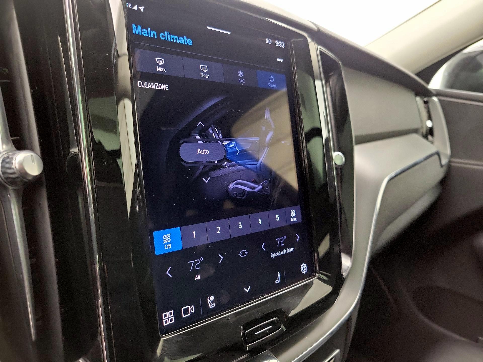 Thumbnail: 2024 Volvo XC60 - 17