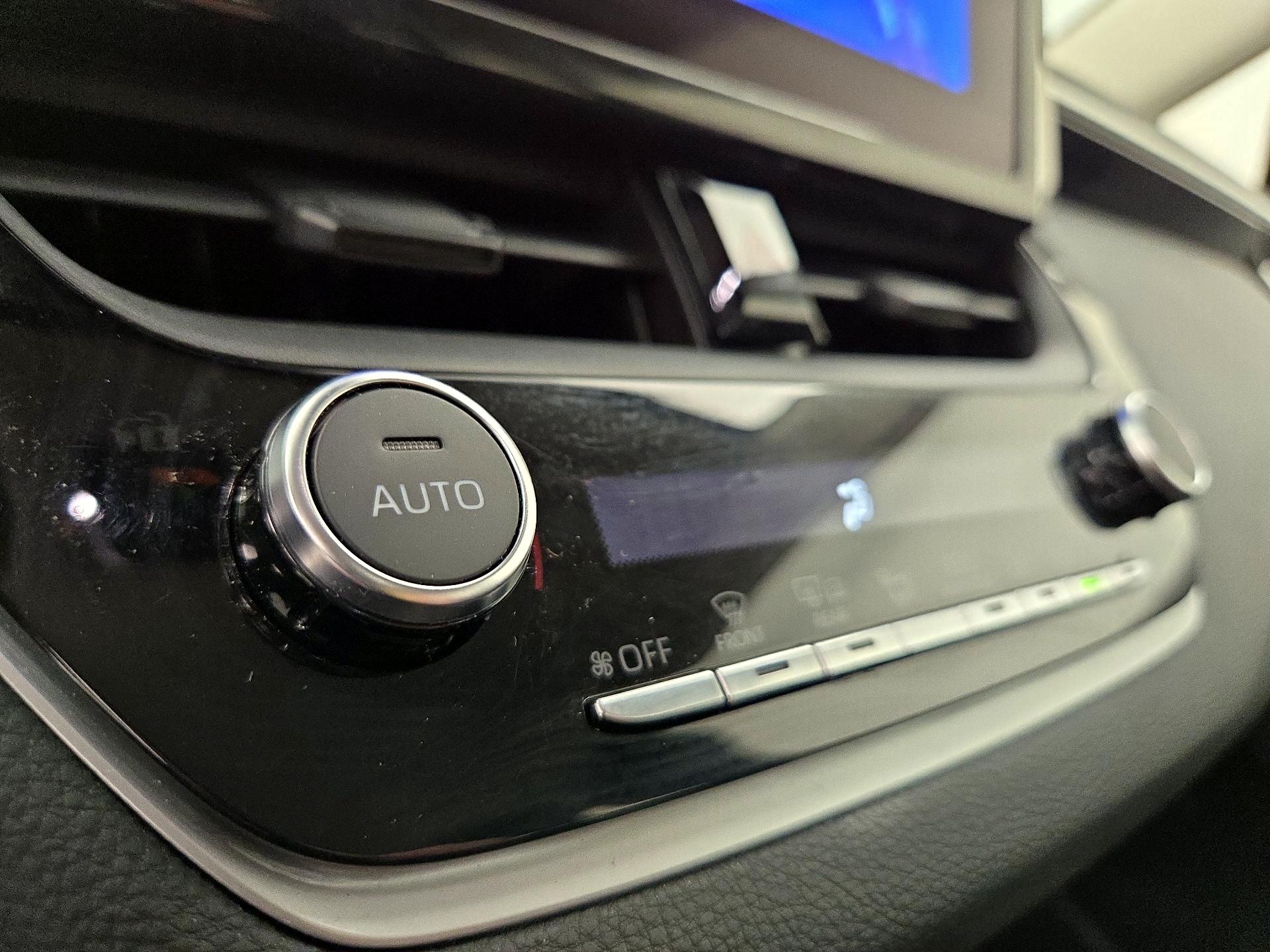 Thumbnail: 2024 Toyota Corolla - 16