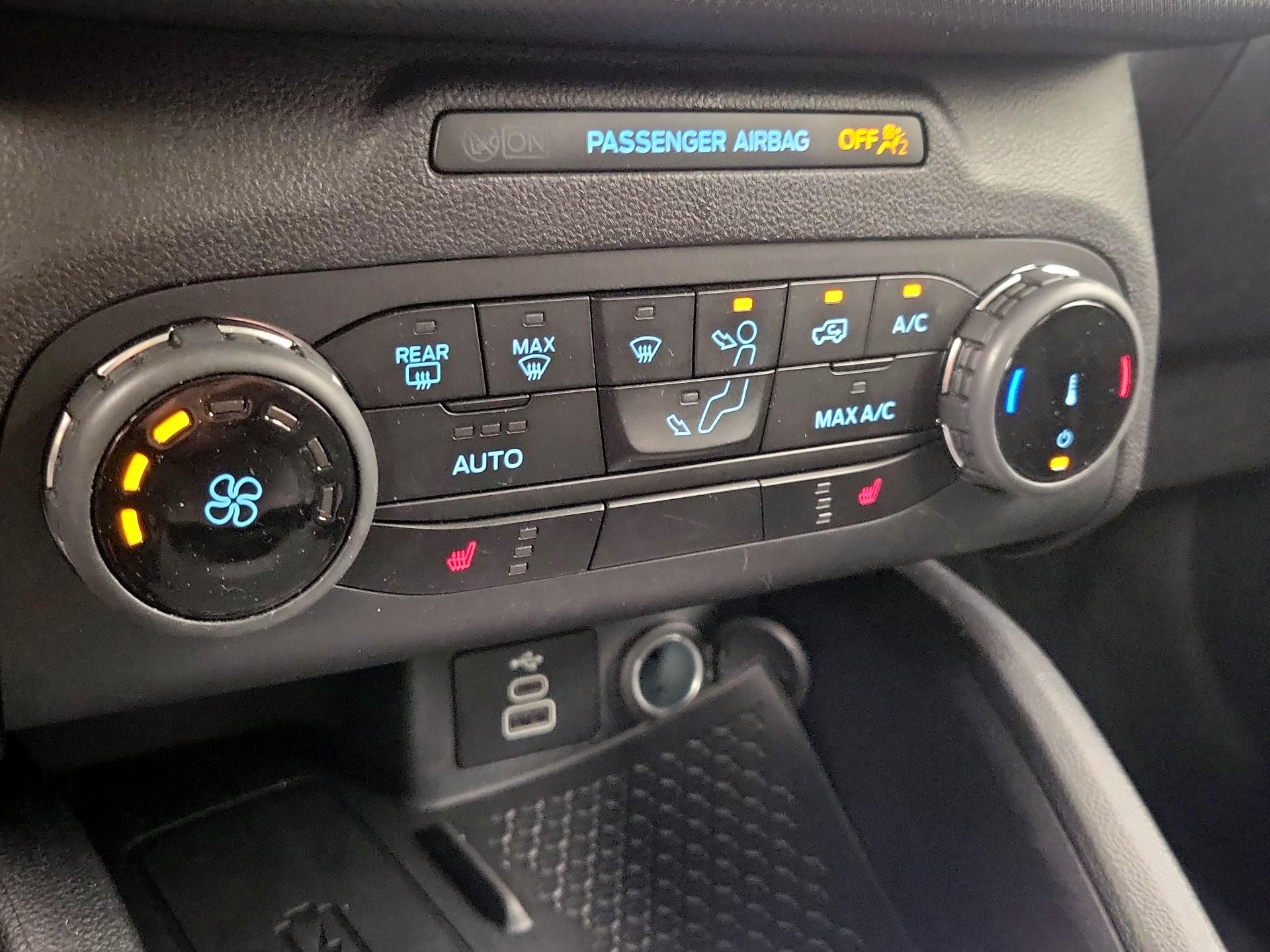 Thumbnail: 2023 Ford Bronco Sport - 16