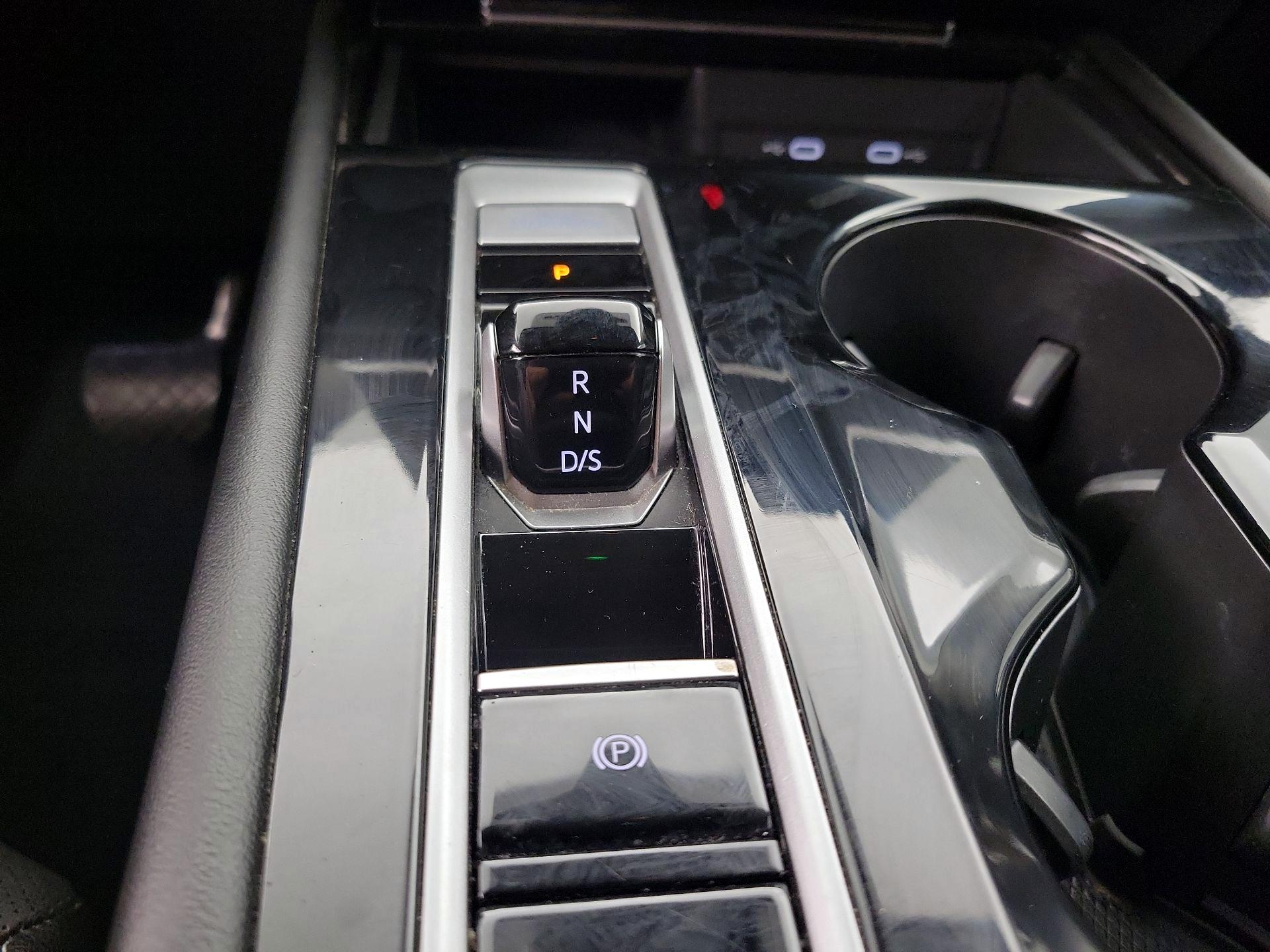 Thumbnail: 2024 Volkswagen Atlas - 17