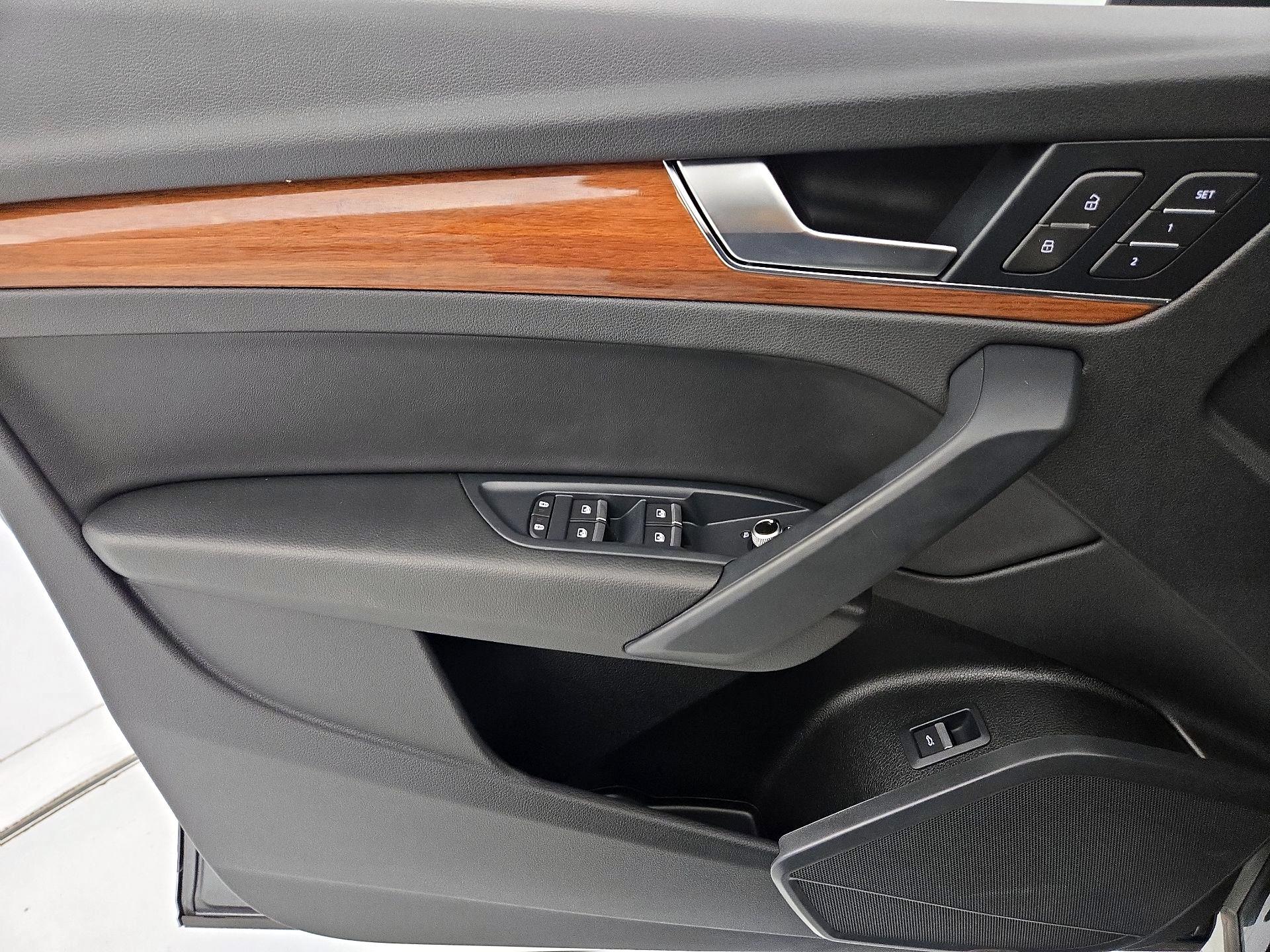 Thumbnail: 2023 Audi Q5 - 12