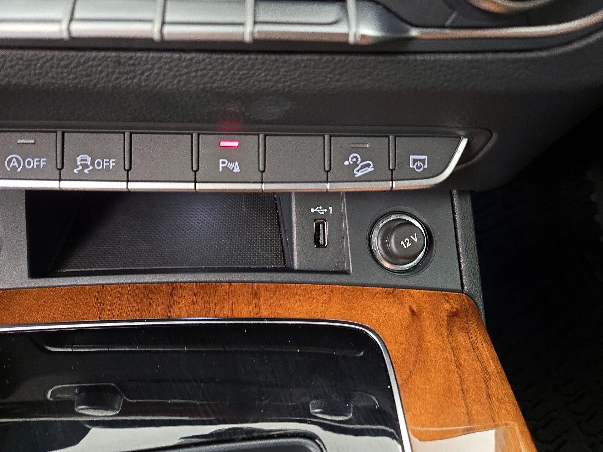 Thumbnail: 2023 Audi Q5 - 18