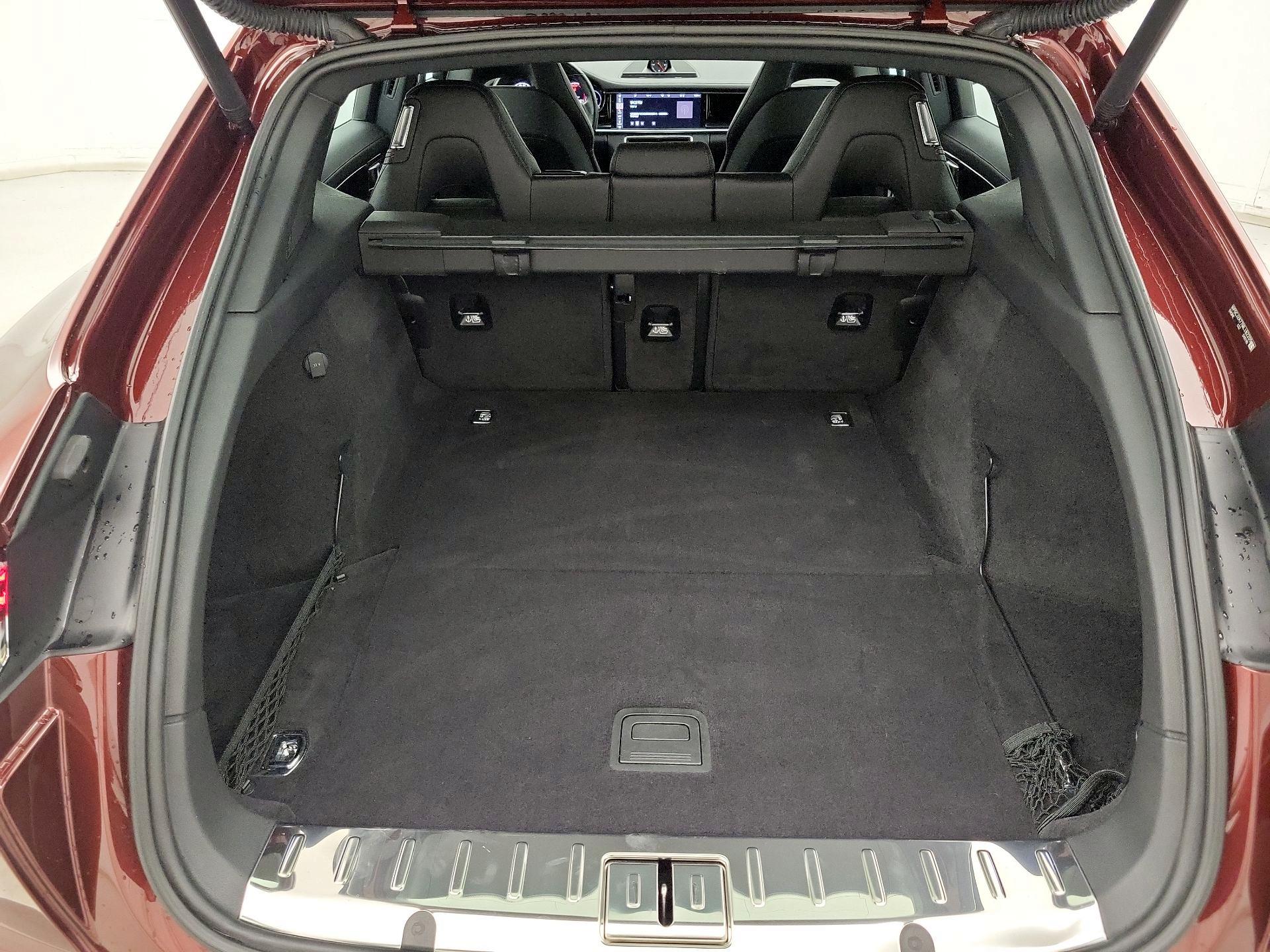 Thumbnail: 2021 Porsche Panamera - 20