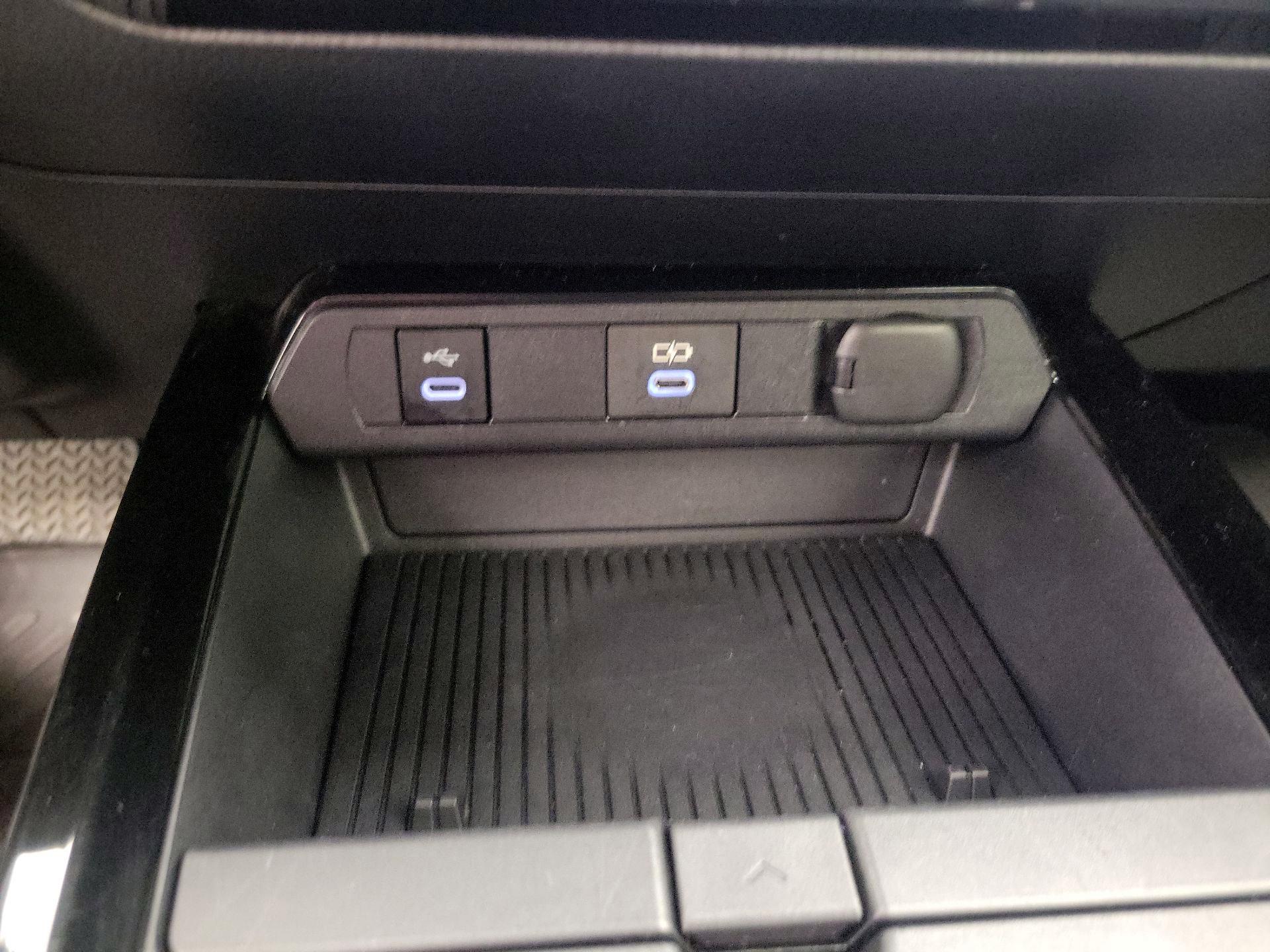 Thumbnail: 2023 Toyota Prius - 18