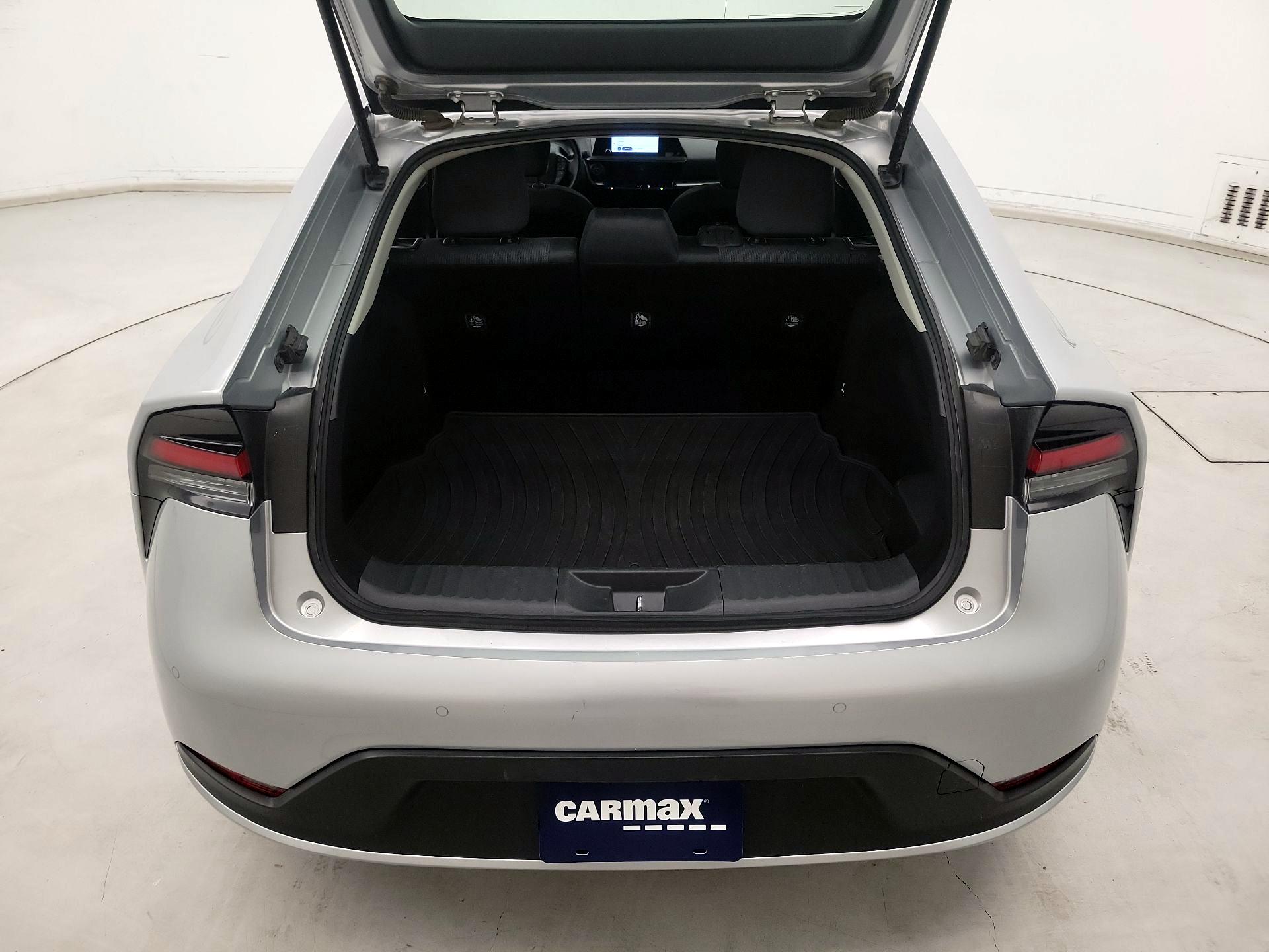 Thumbnail: 2023 Toyota Prius - 20