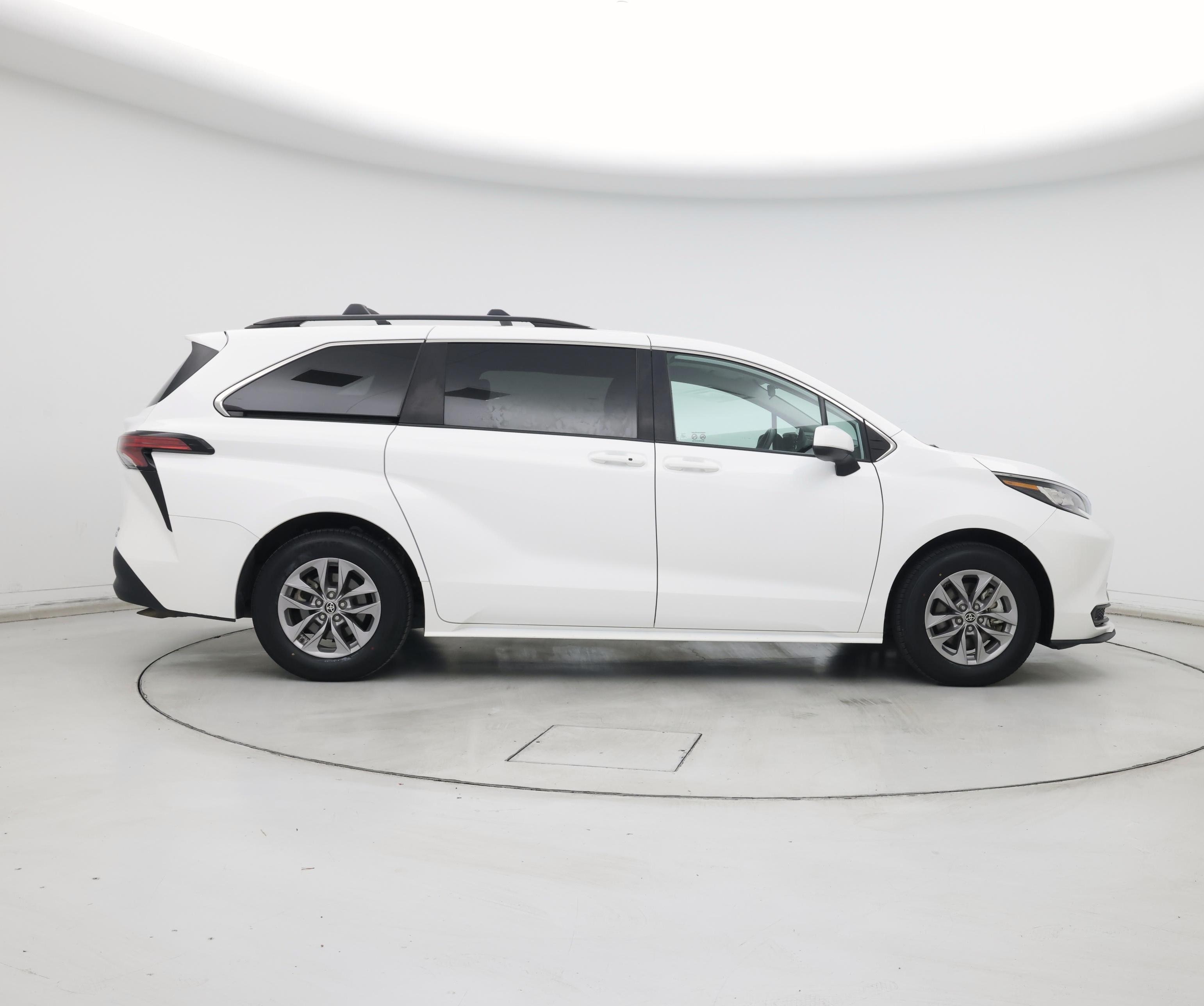Thumbnail: 2022 Toyota Sienna - 7