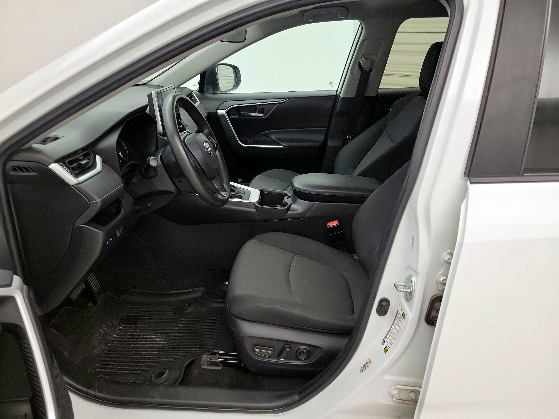 Thumbnail: 2023 Toyota RAV4 - 11