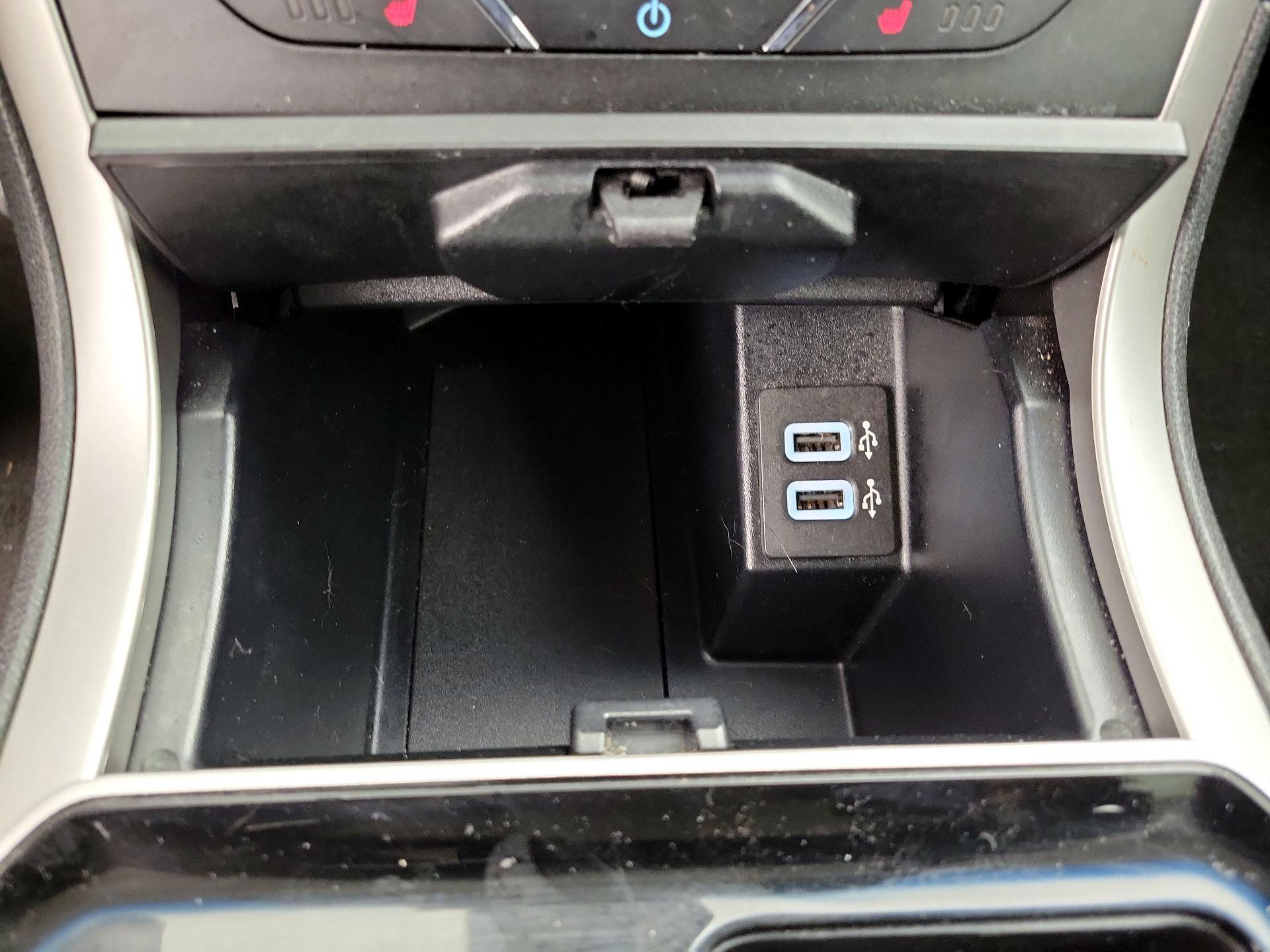 Thumbnail: 2020 Ford Edge - 18