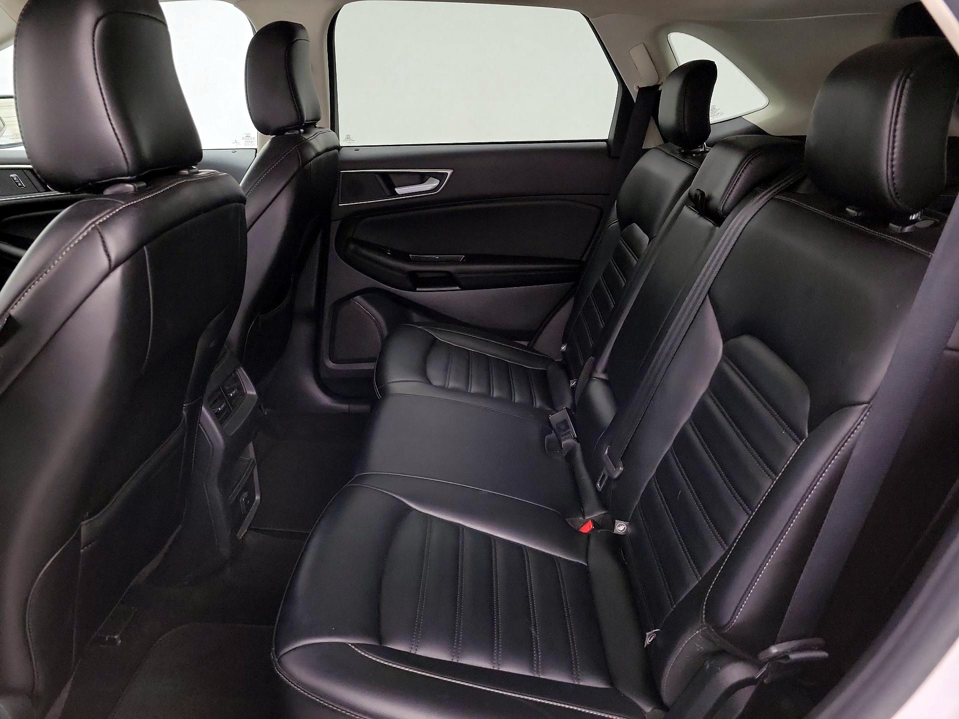 Thumbnail: 2020 Ford Edge - 19