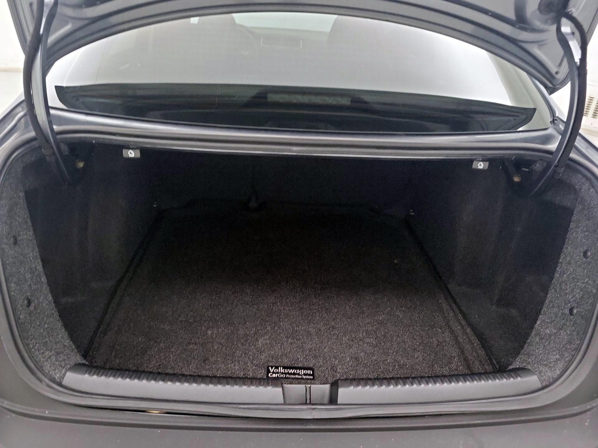 Thumbnail: 2018 Volkswagen Jetta - 20