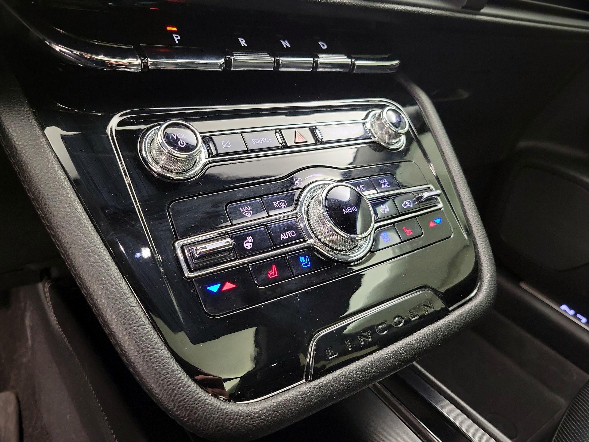 Thumbnail: 2021 Lincoln Corsair - 17