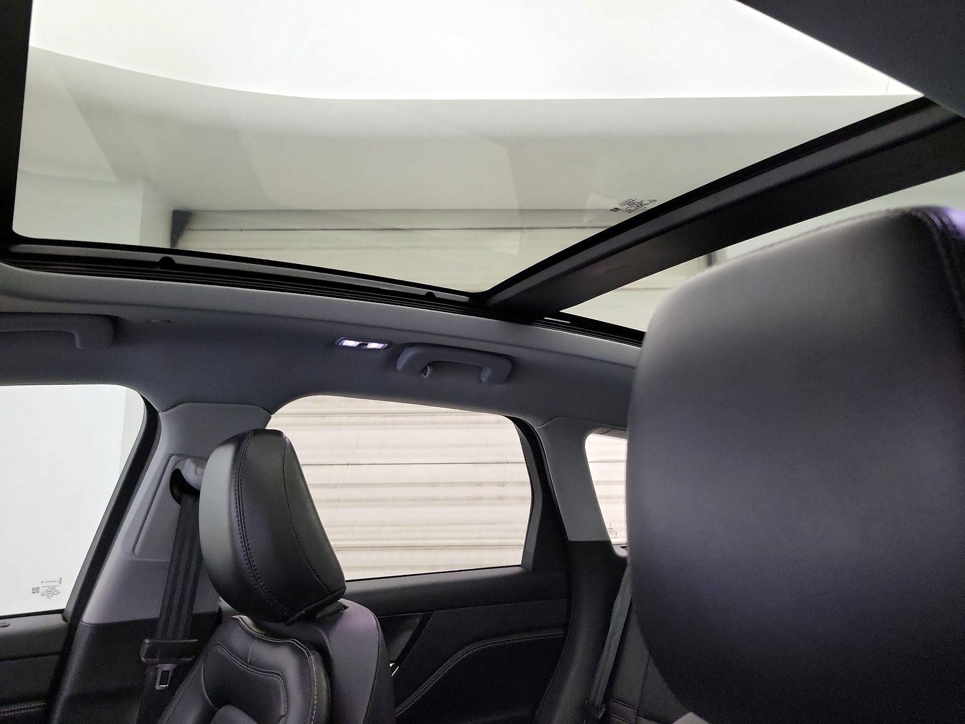 Thumbnail: 2021 Lincoln Corsair - 20