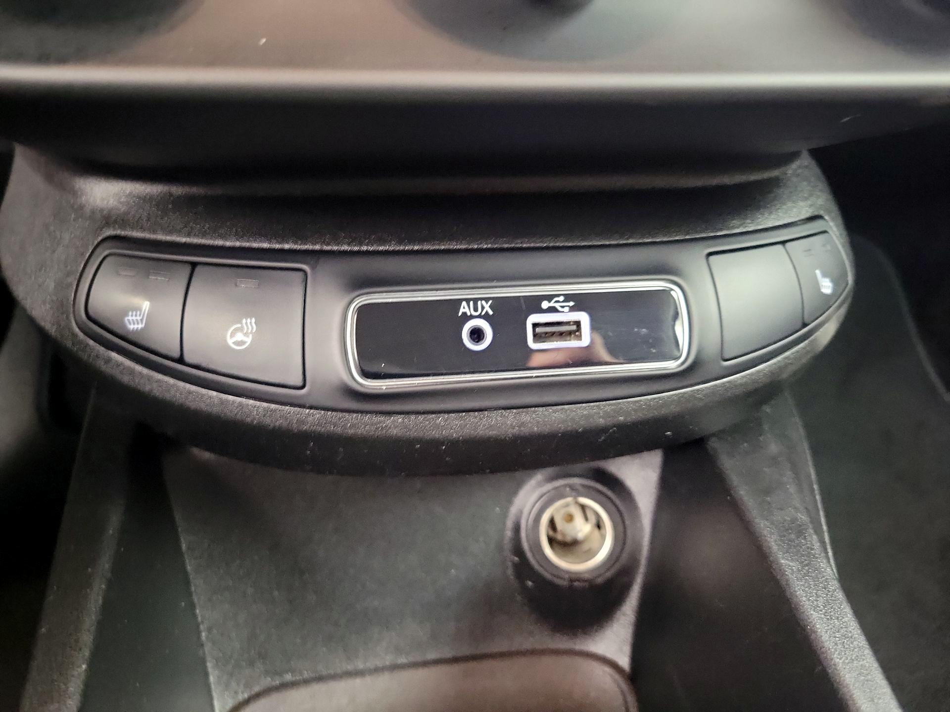 Thumbnail: 2016 Fiat 500X - 19