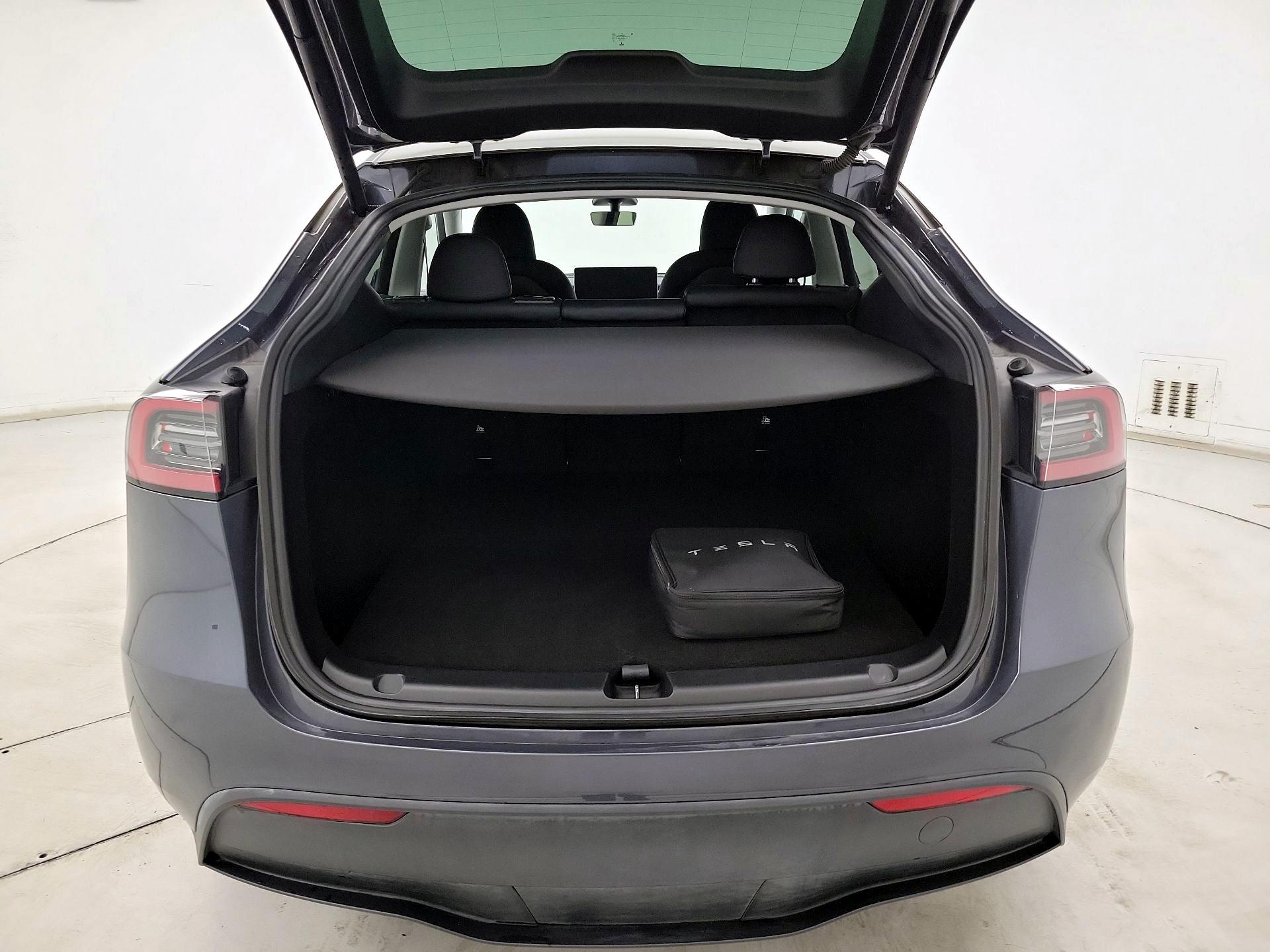 Thumbnail: 2023 Tesla Model Y - 20