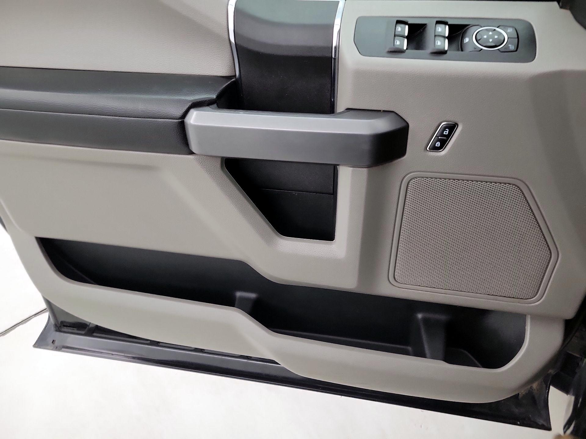 Thumbnail: 2017 Ford F-150 - 12