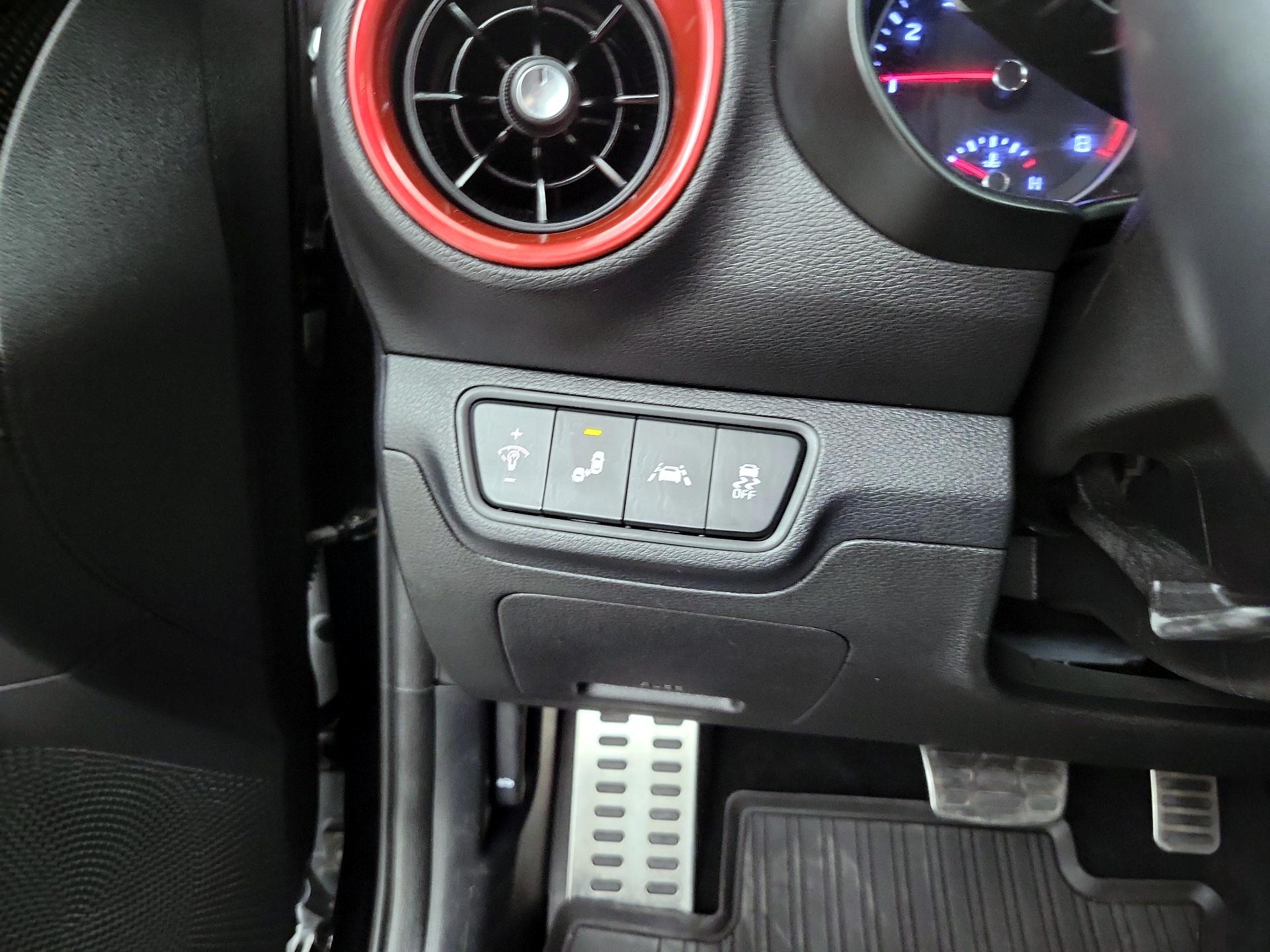 Thumbnail: 2021 Kia Forte - 13