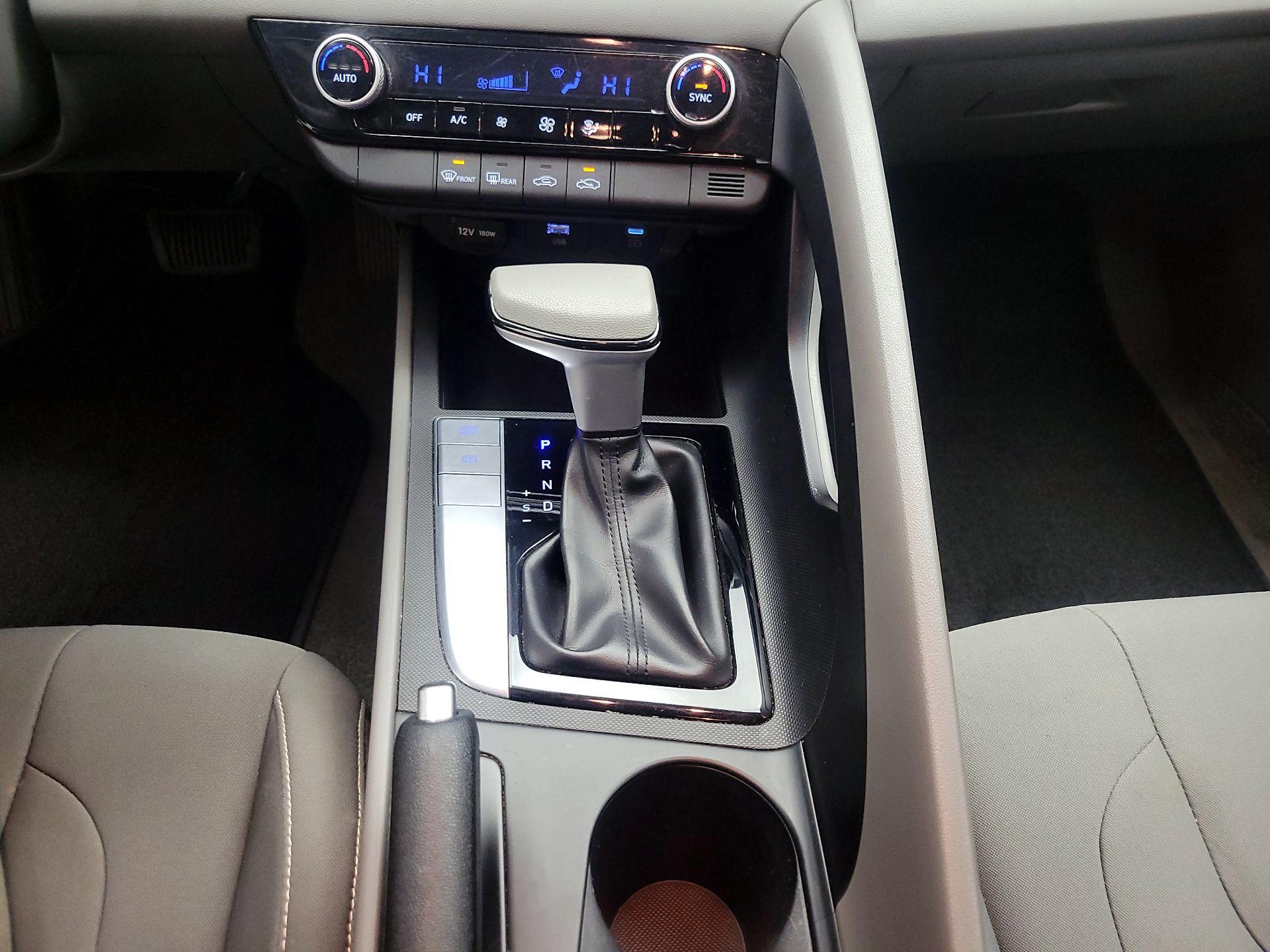 Thumbnail: 2024 Hyundai Elantra - 16