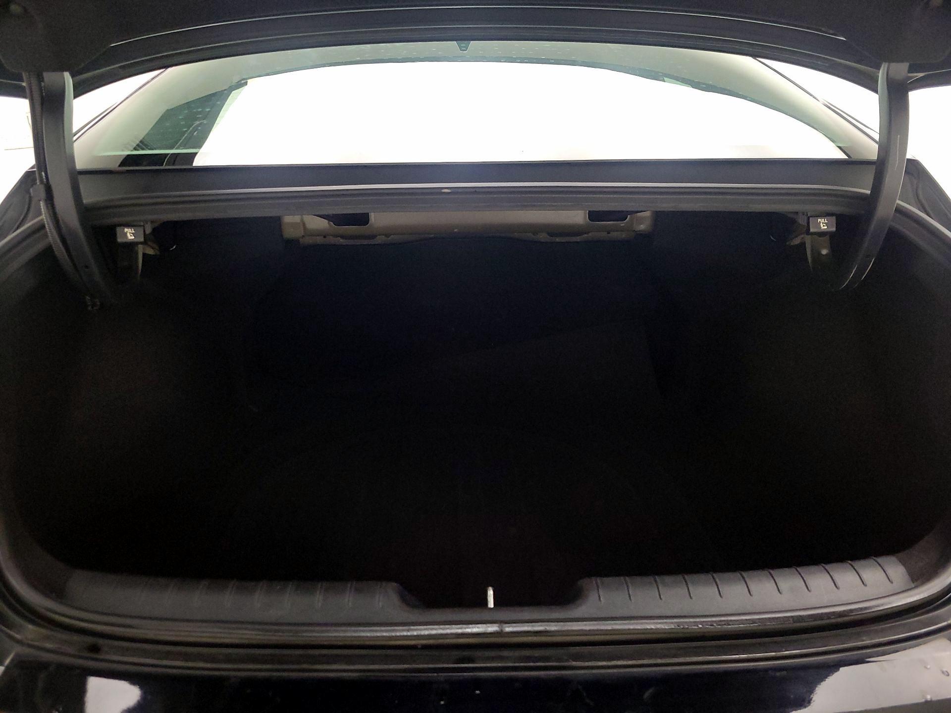 Thumbnail: 2024 Hyundai Elantra - 19