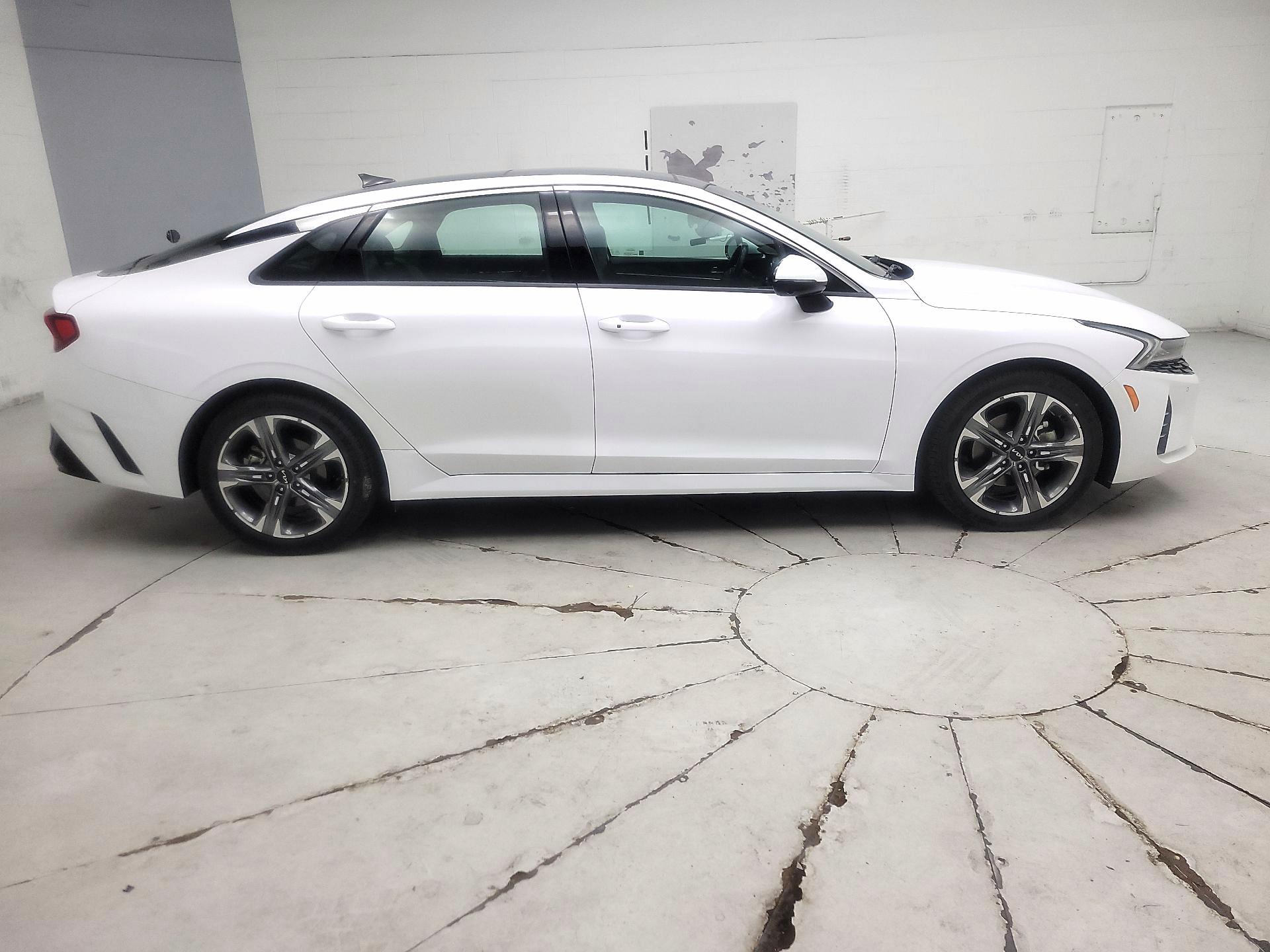 Thumbnail: 2022 Kia K5 - 4