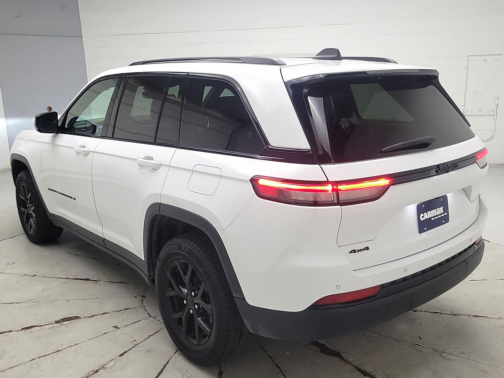 Thumbnail: 2024 Jeep Grand Cherokee - 7