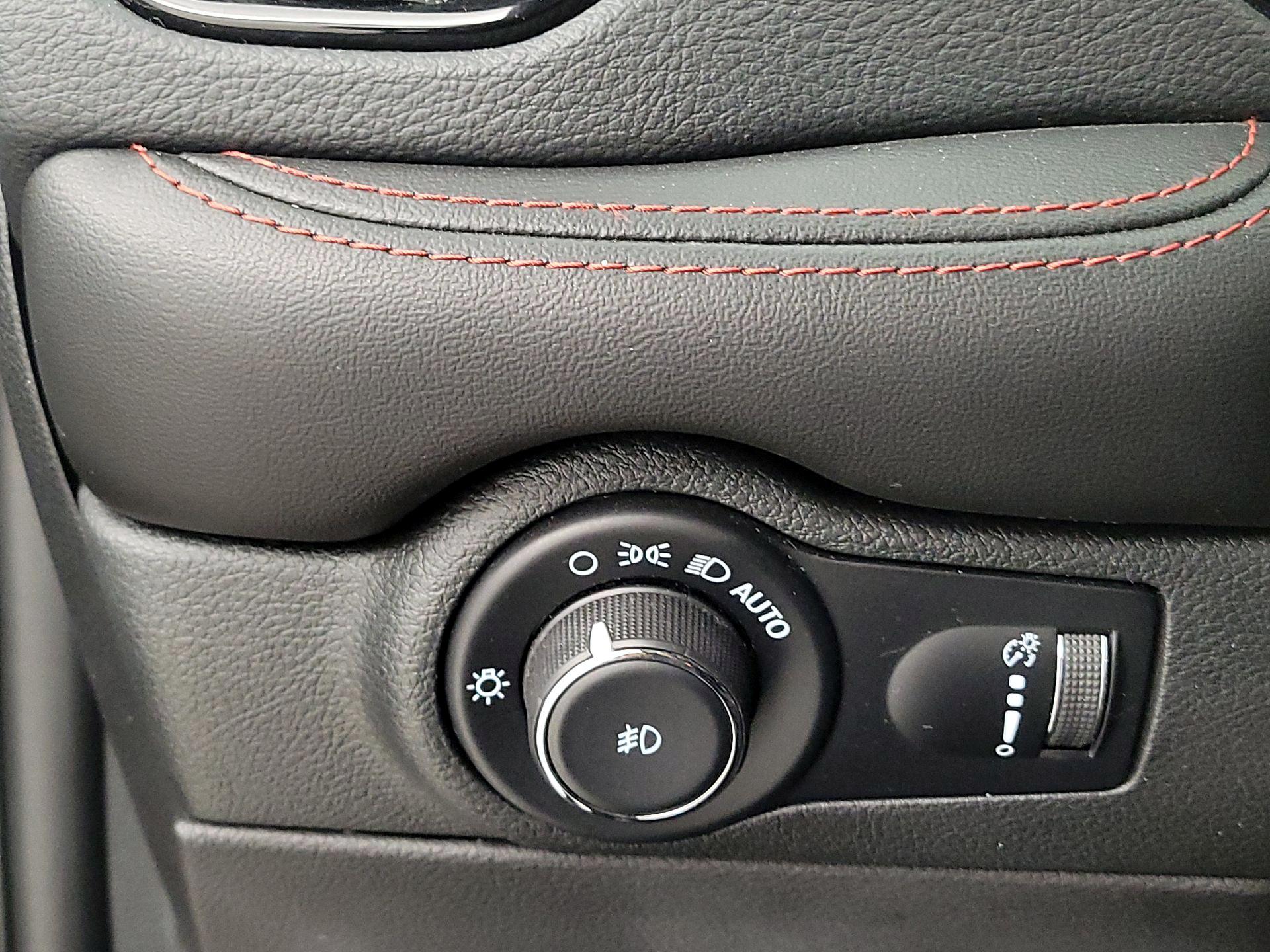 Thumbnail: 2023 Dodge Durango - 13