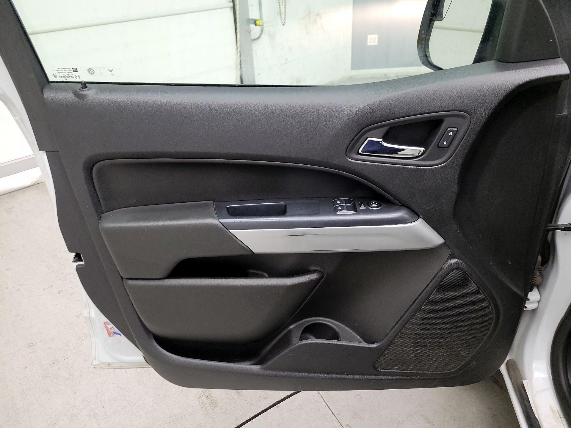 Thumbnail: 2021 Chevrolet Colorado - 10