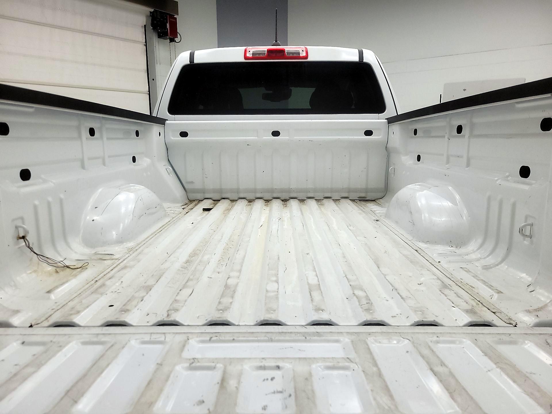 Thumbnail: 2021 Chevrolet Colorado - 18