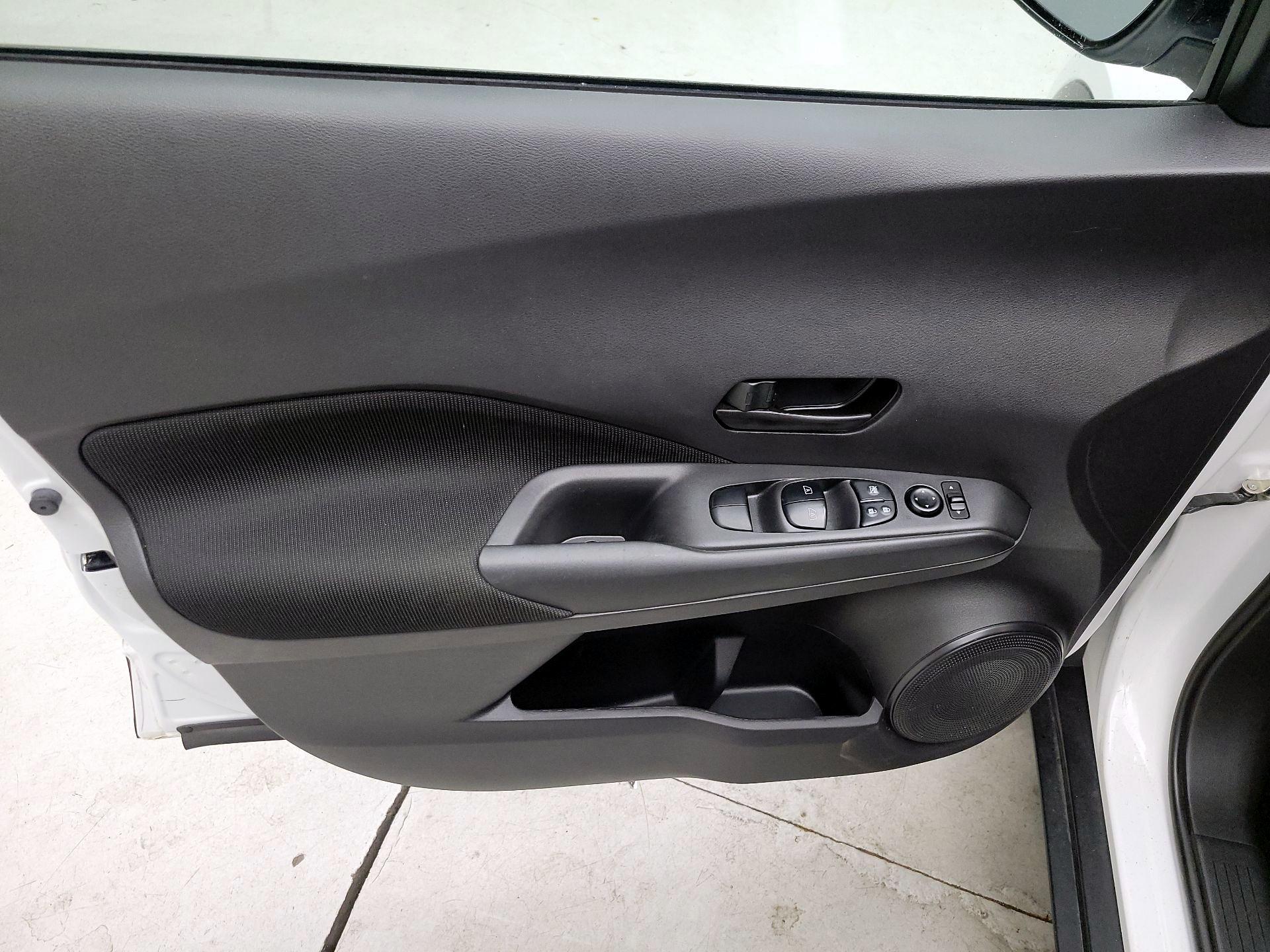 Thumbnail: 2023 Nissan Kicks - 10