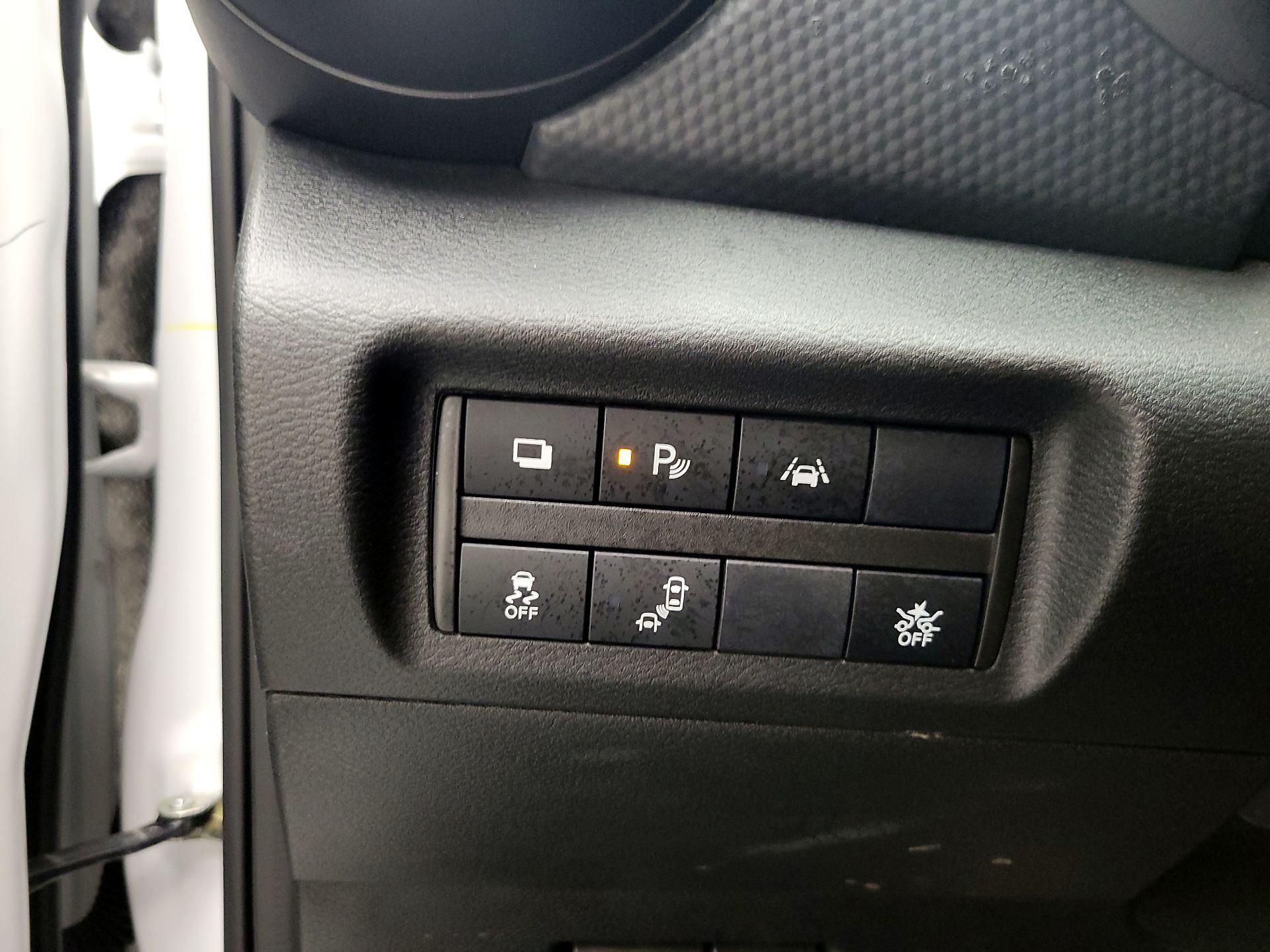 Thumbnail: 2023 Nissan Kicks - 11