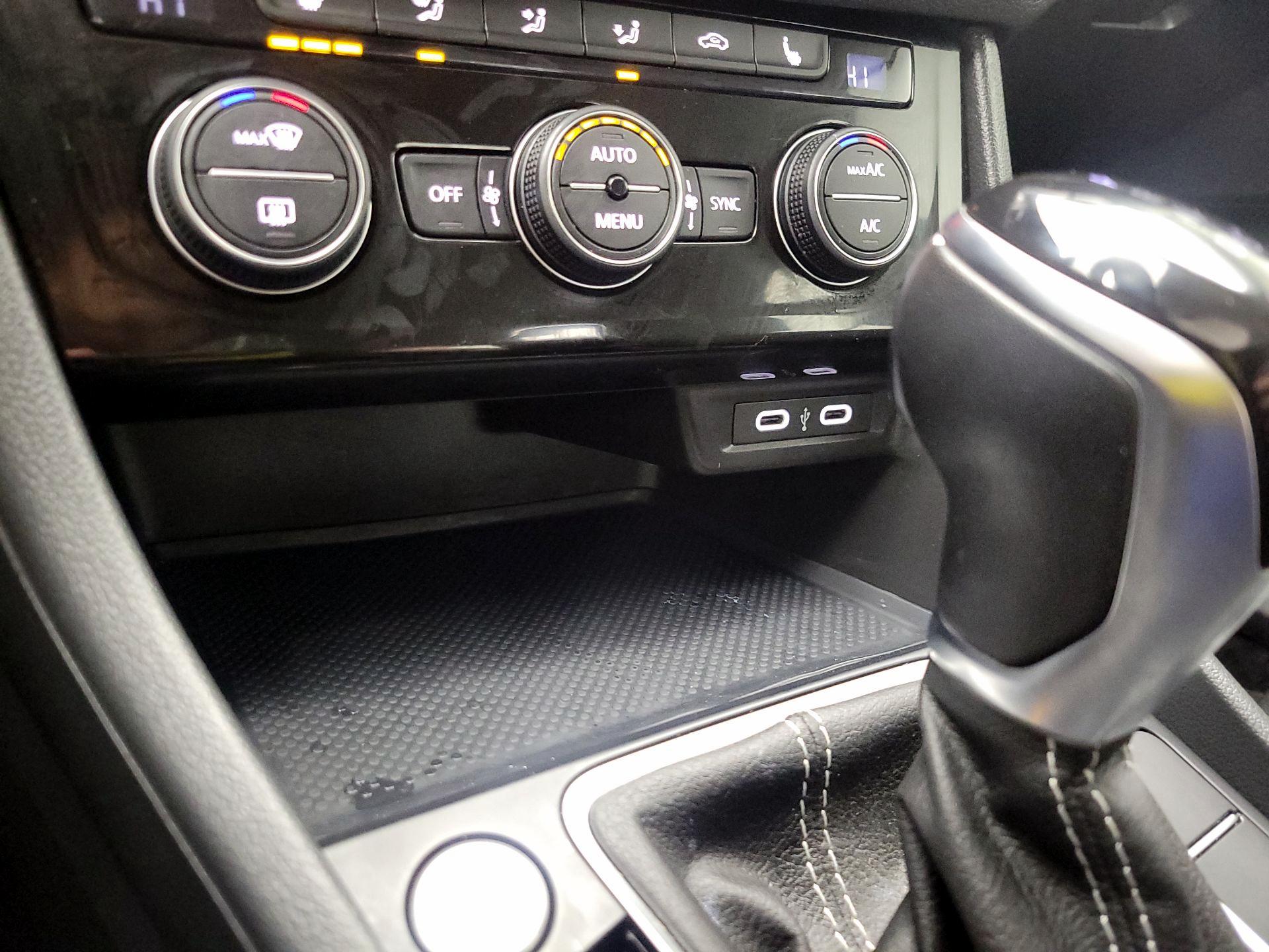 Thumbnail: 2024 Volkswagen Jetta - 16