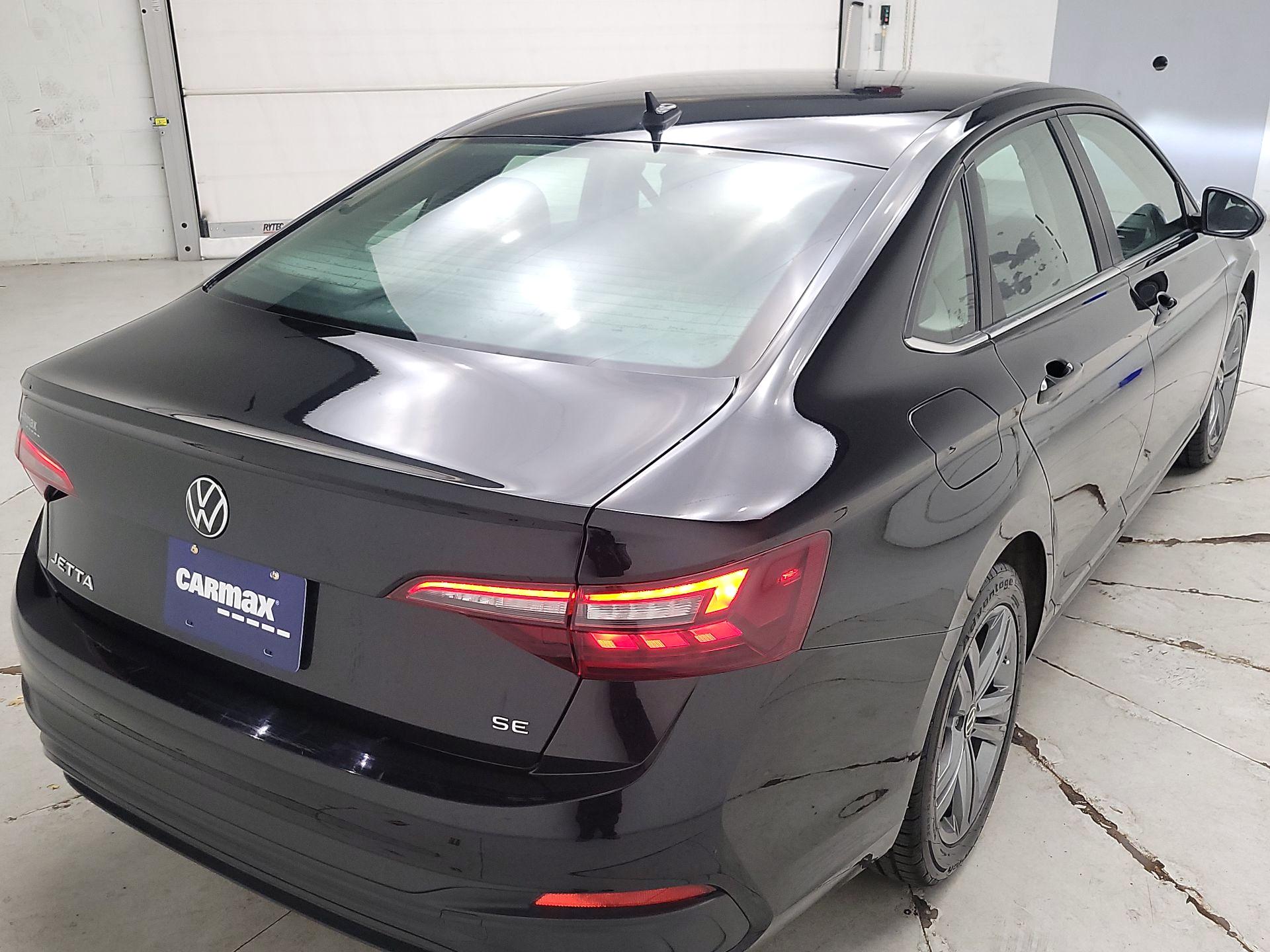 Thumbnail: 2024 Volkswagen Jetta - 5