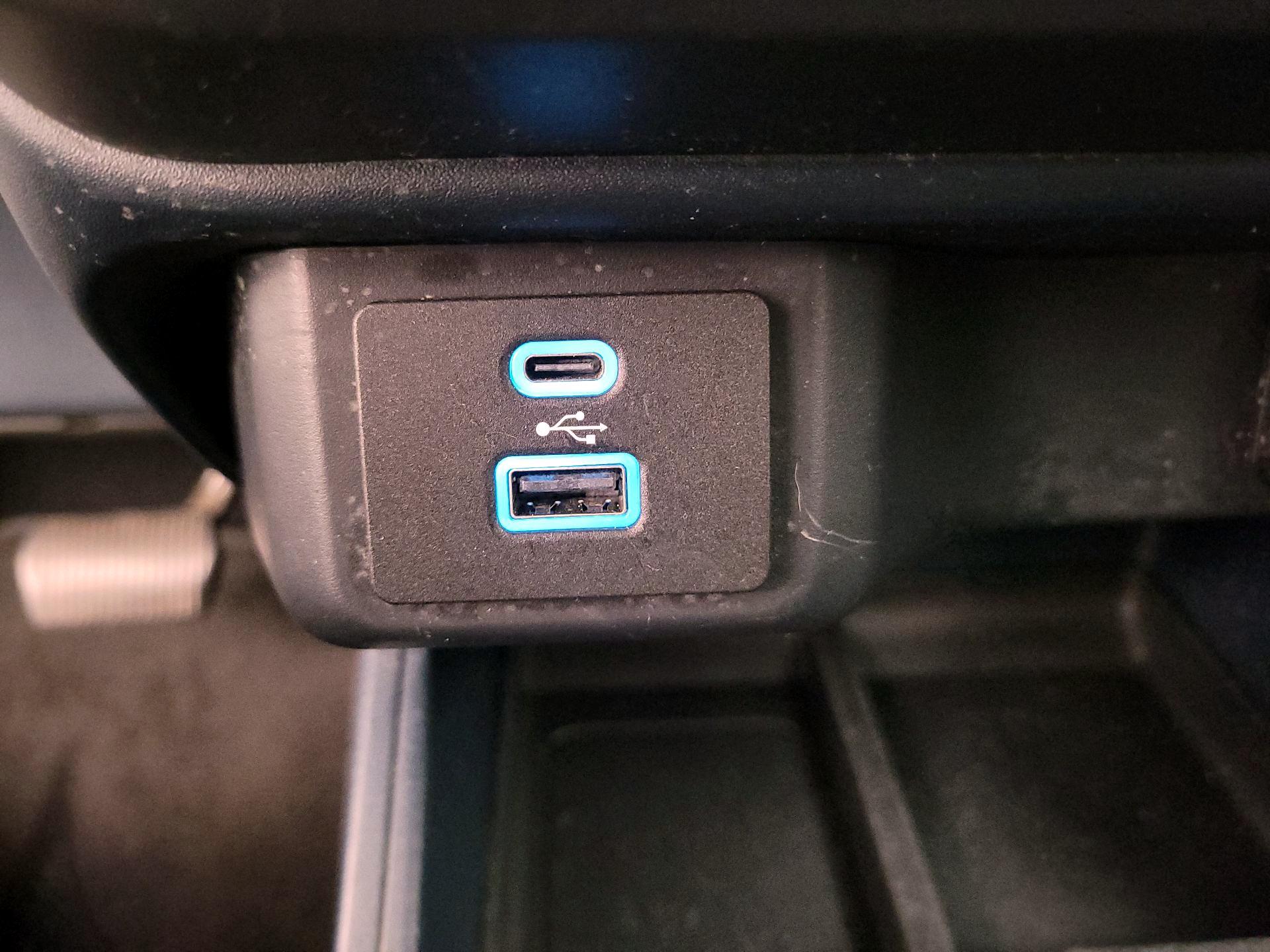 Thumbnail: 2022 Ford Maverick - 18