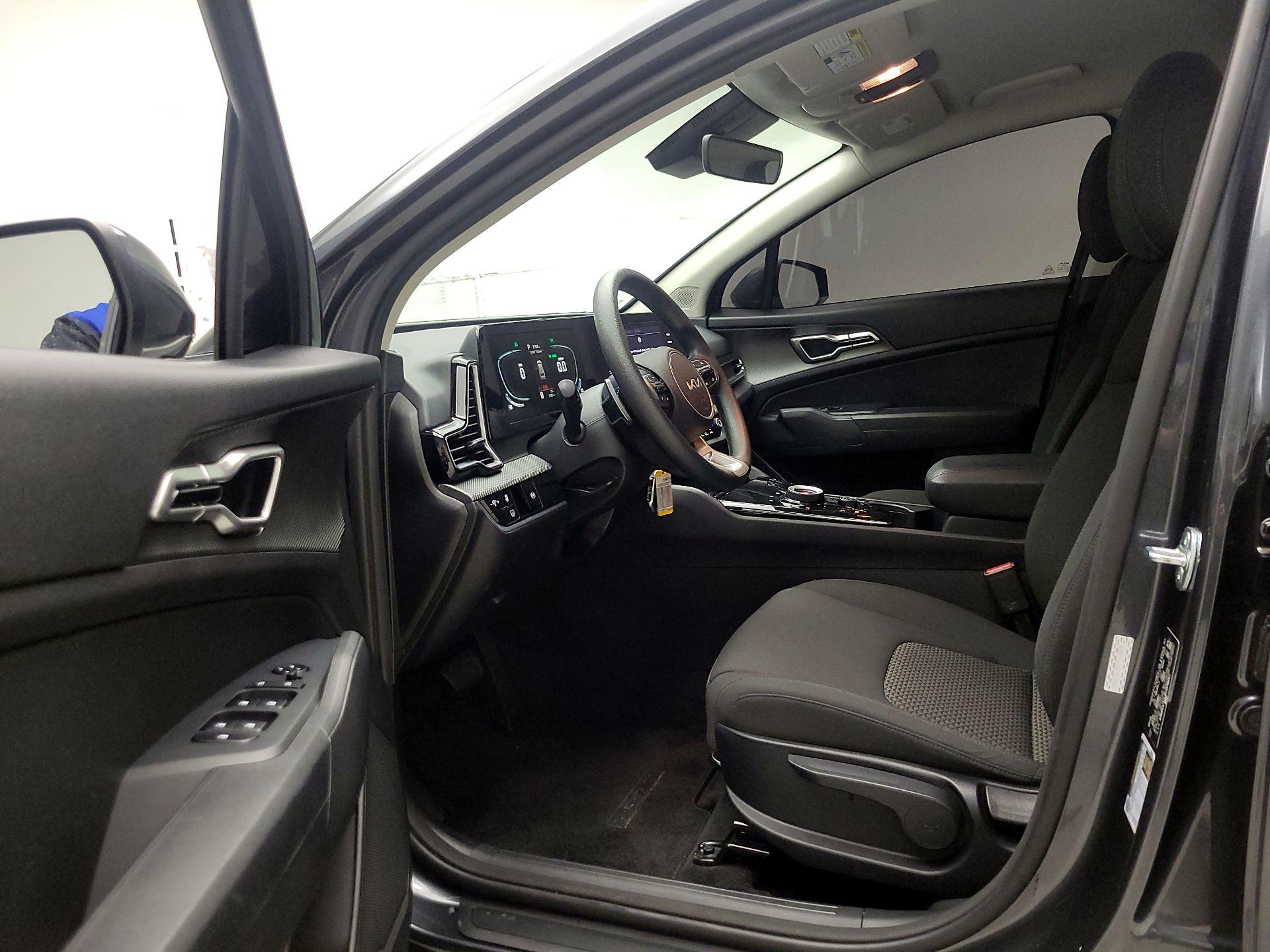 Thumbnail: 2023 Kia Sportage - 9