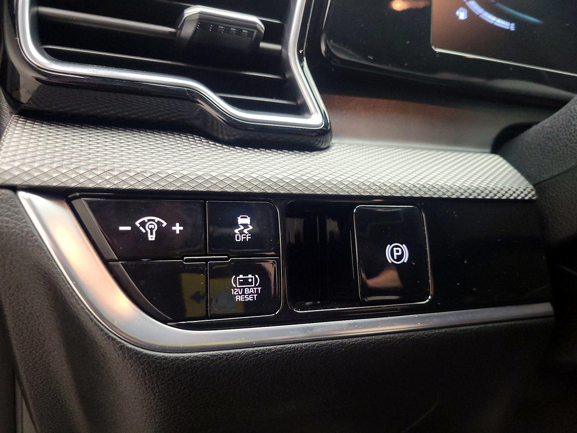 Thumbnail: 2023 Kia Sportage - 11