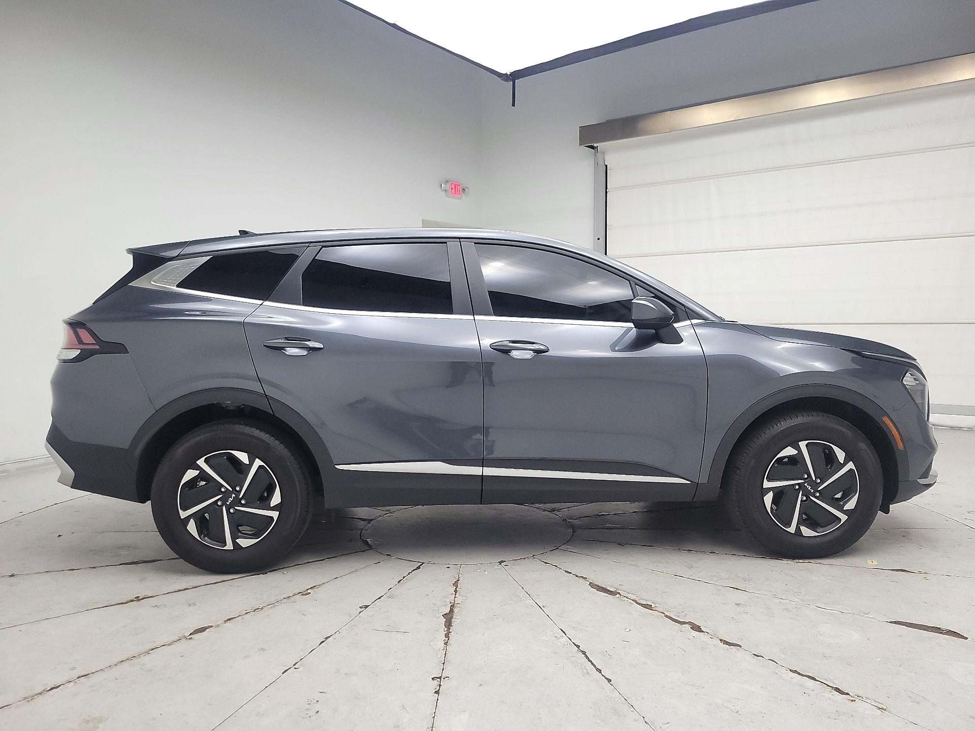 Thumbnail: 2023 Kia Sportage - 4