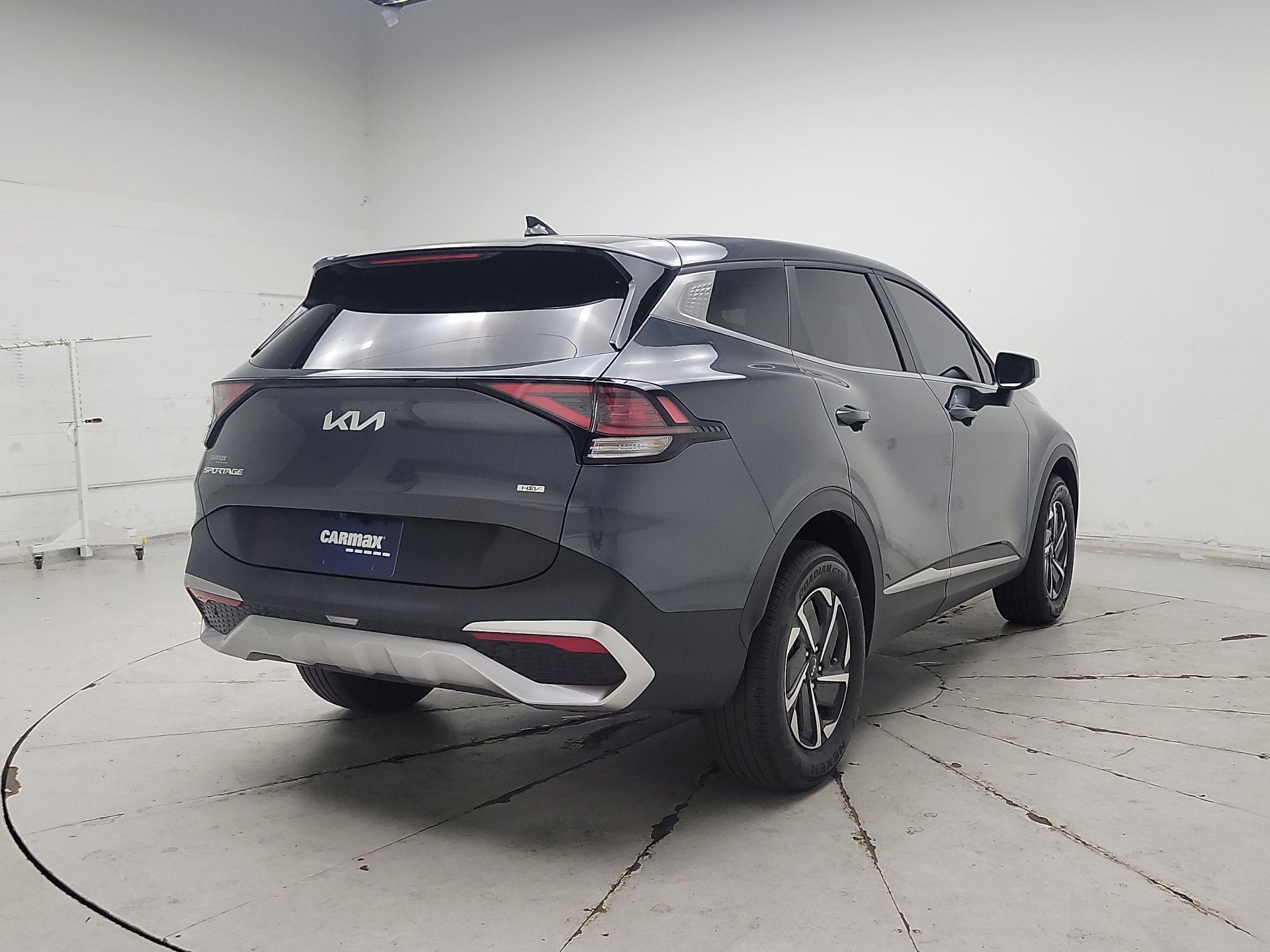 Thumbnail: 2023 Kia Sportage - 5