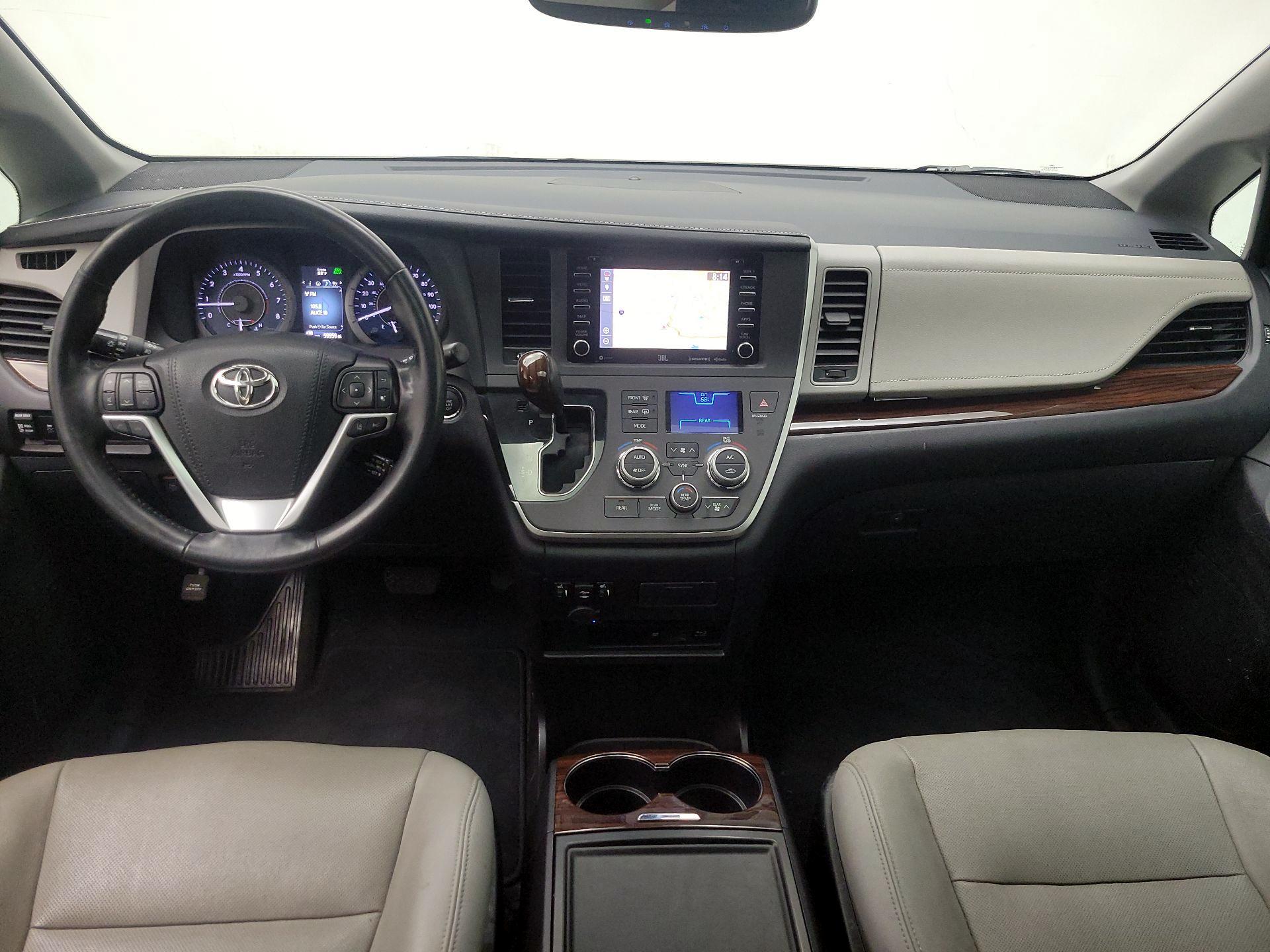 Thumbnail: 2020 Toyota Sienna - 9