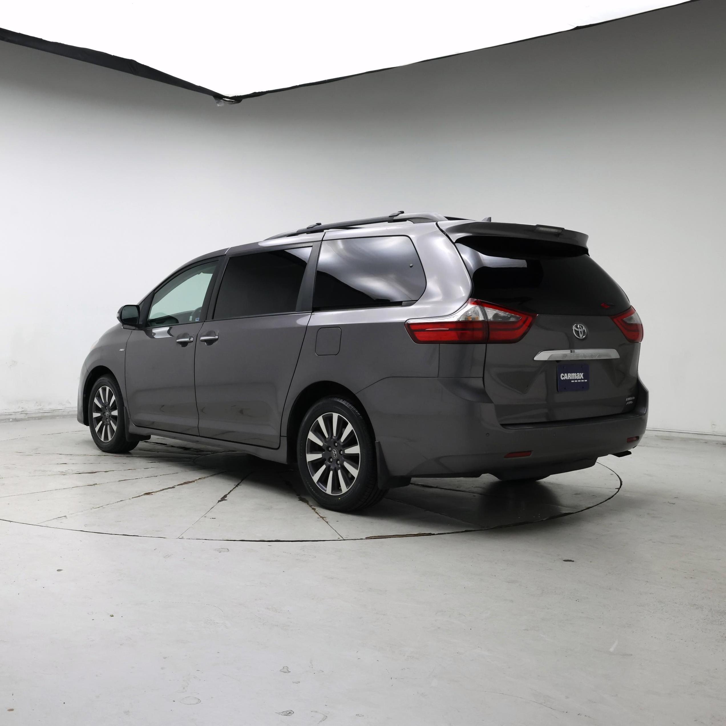 Thumbnail: 2020 Toyota Sienna - 2