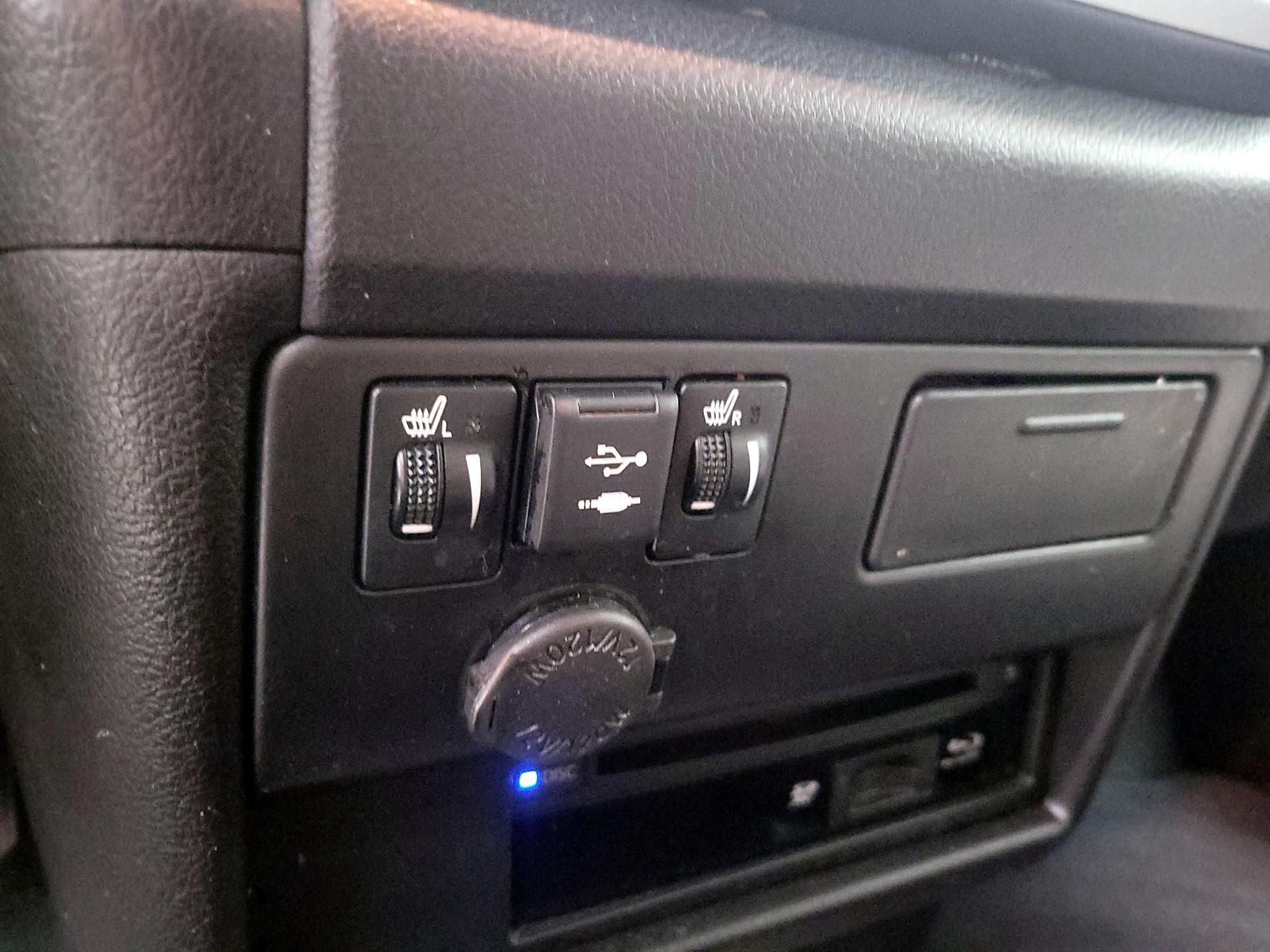 Thumbnail: 2020 Toyota Sienna - 19