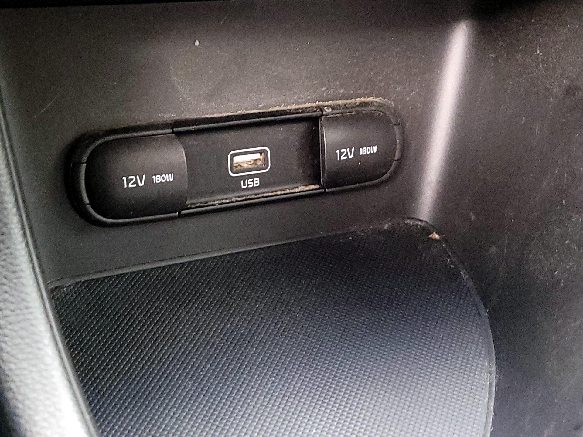 Thumbnail: 2020 Kia Sportage - 18