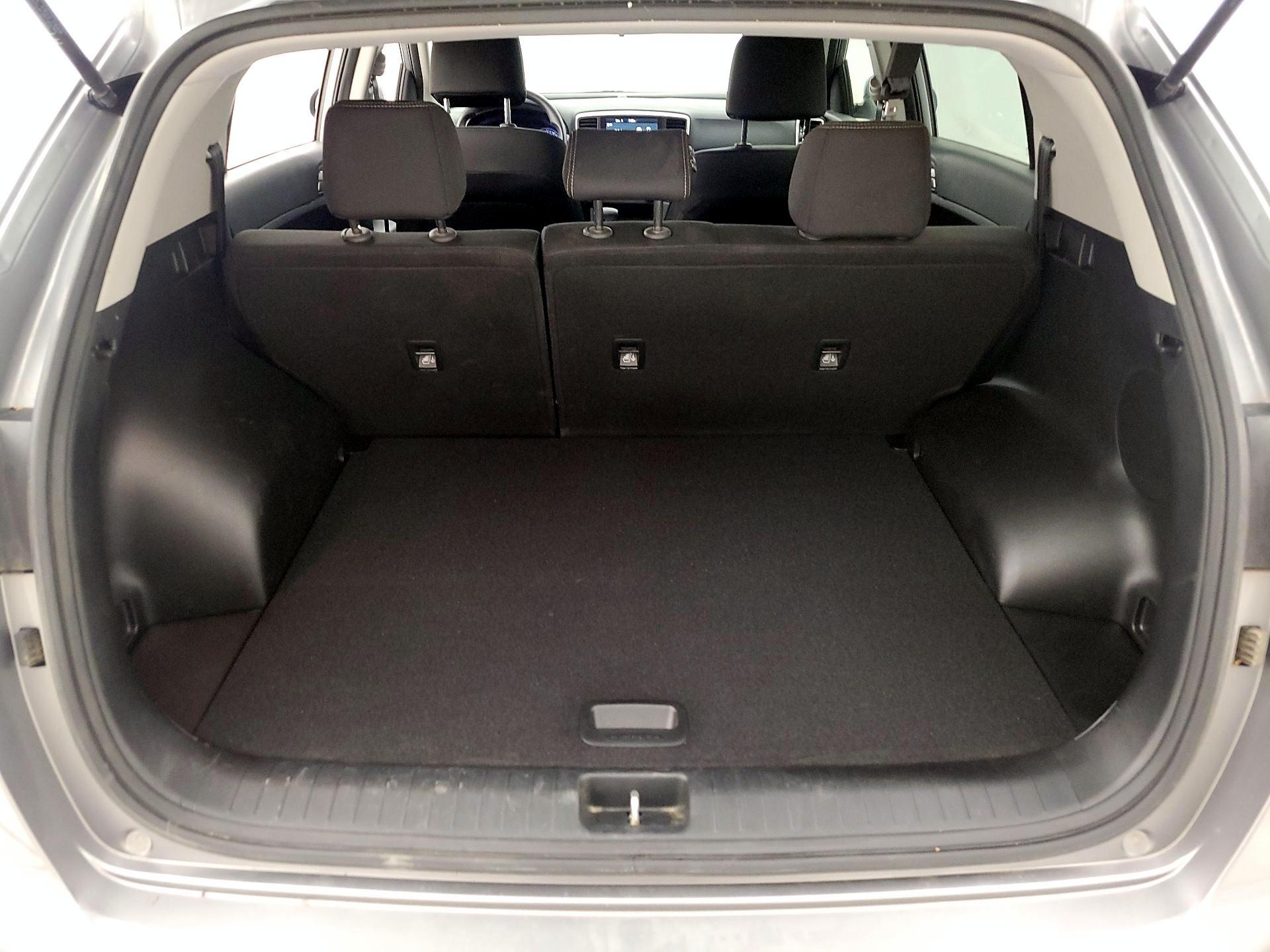 Thumbnail: 2020 Kia Sportage - 20