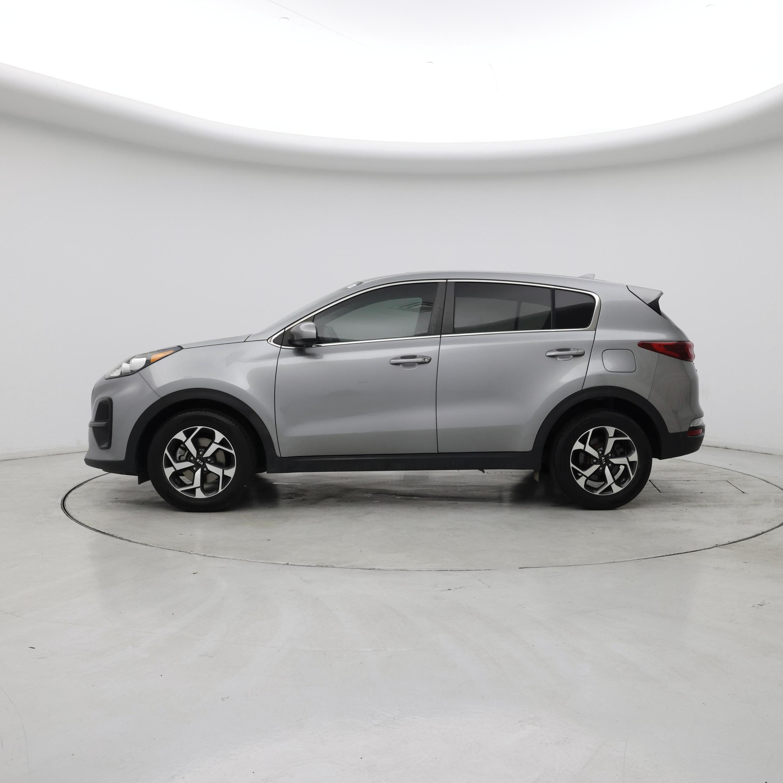 Thumbnail: 2020 Kia Sportage - 3