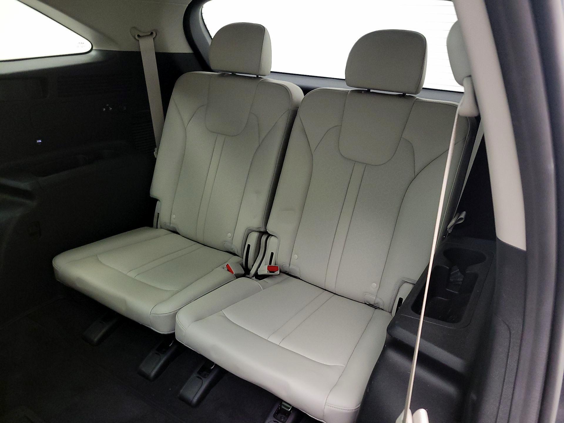 Thumbnail: 2022 Kia Sorento - 20