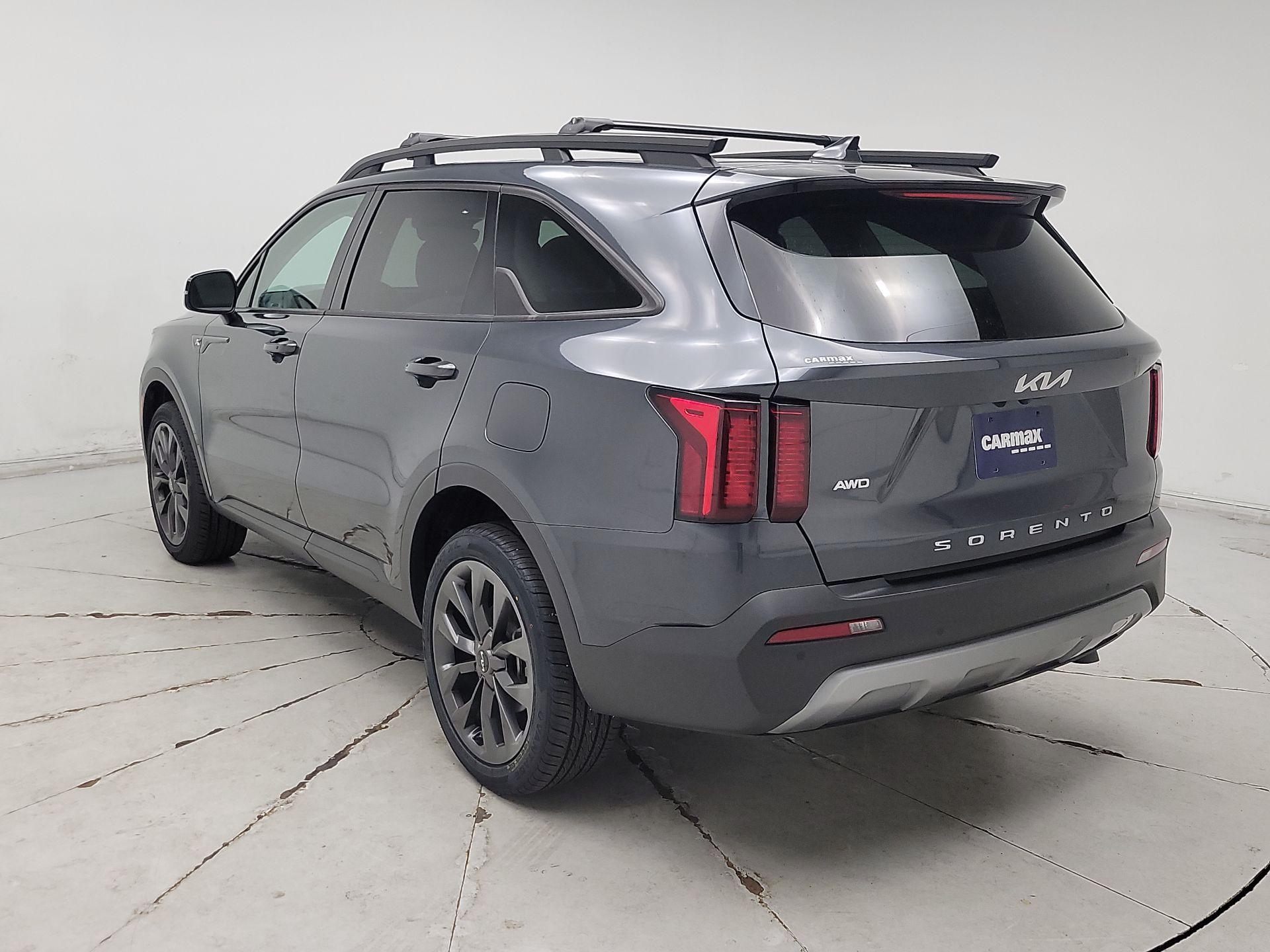 Thumbnail: 2022 Kia Sorento - 7