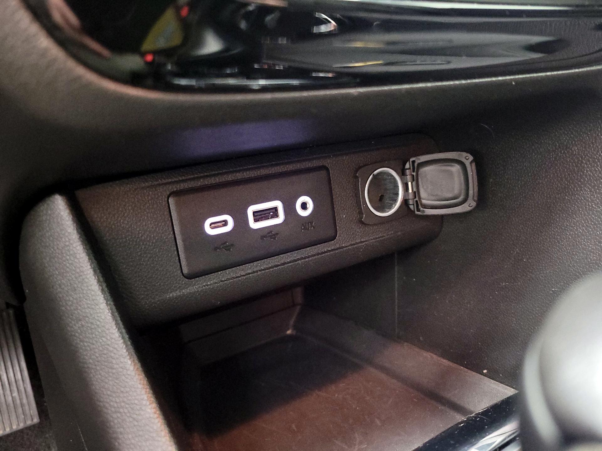 Thumbnail: 2023 Buick Encore GX - 19