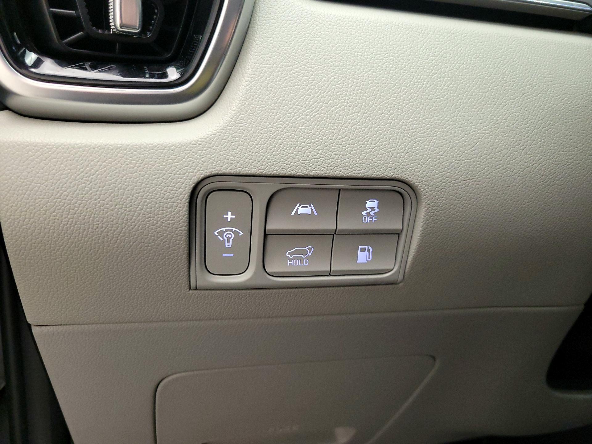 Thumbnail: 2023 Kia Sorento - 11