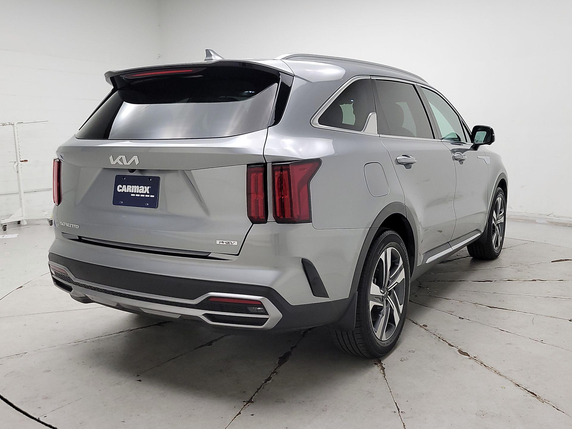 Thumbnail: 2023 Kia Sorento - 5