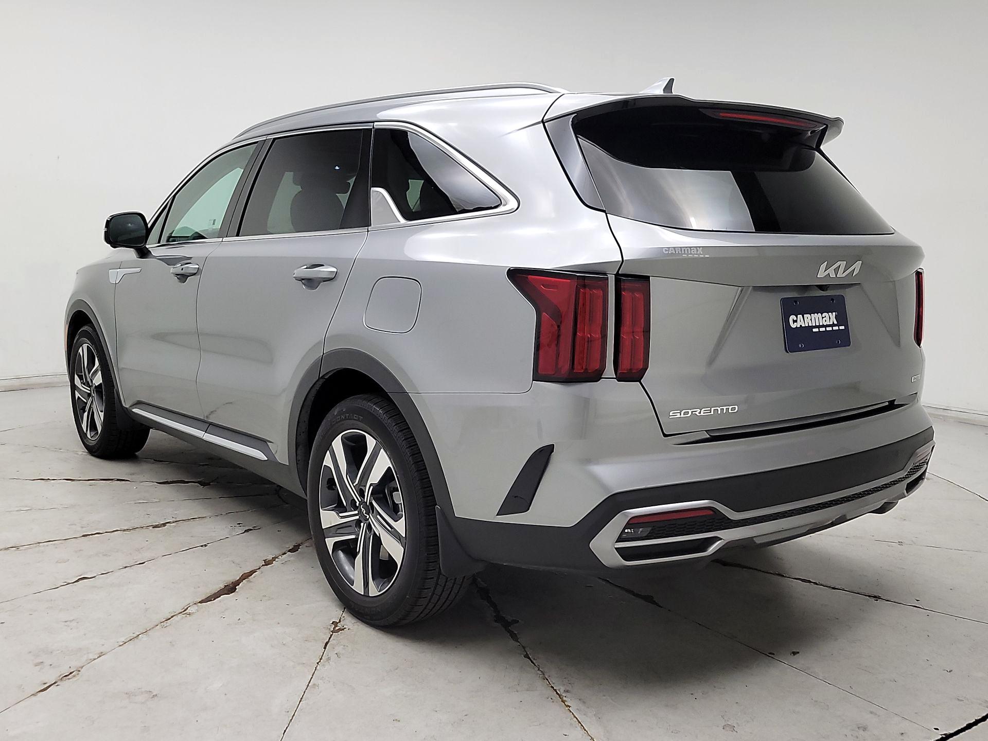 Thumbnail: 2023 Kia Sorento - 7