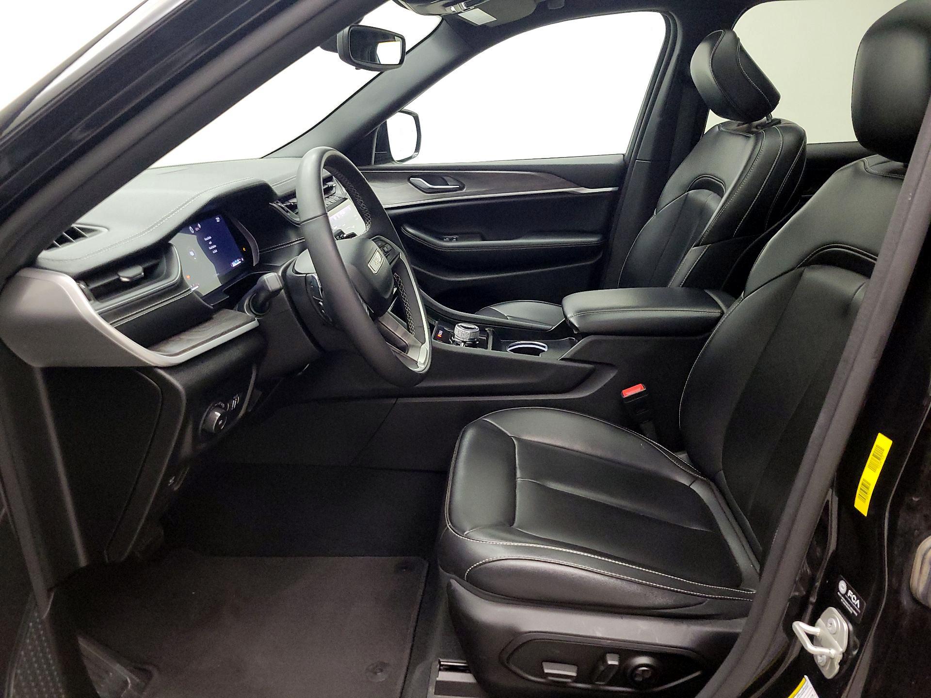 Thumbnail: 2024 Jeep Grand Cherokee - 9